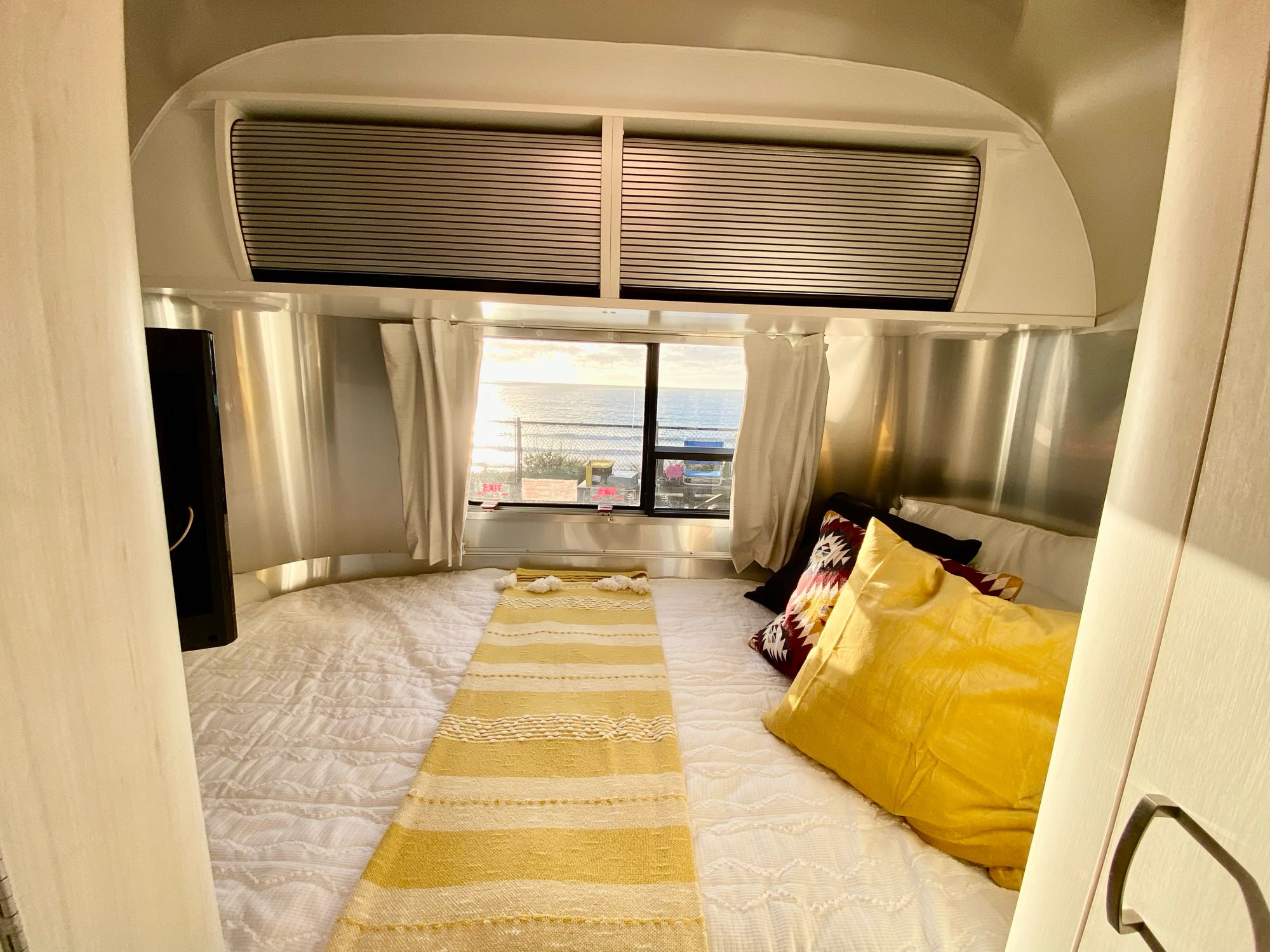 Travel trailer RV Rental 