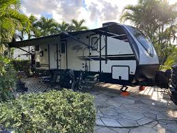 2022 Grand Design Imagine 3250BH (Delivery Only)