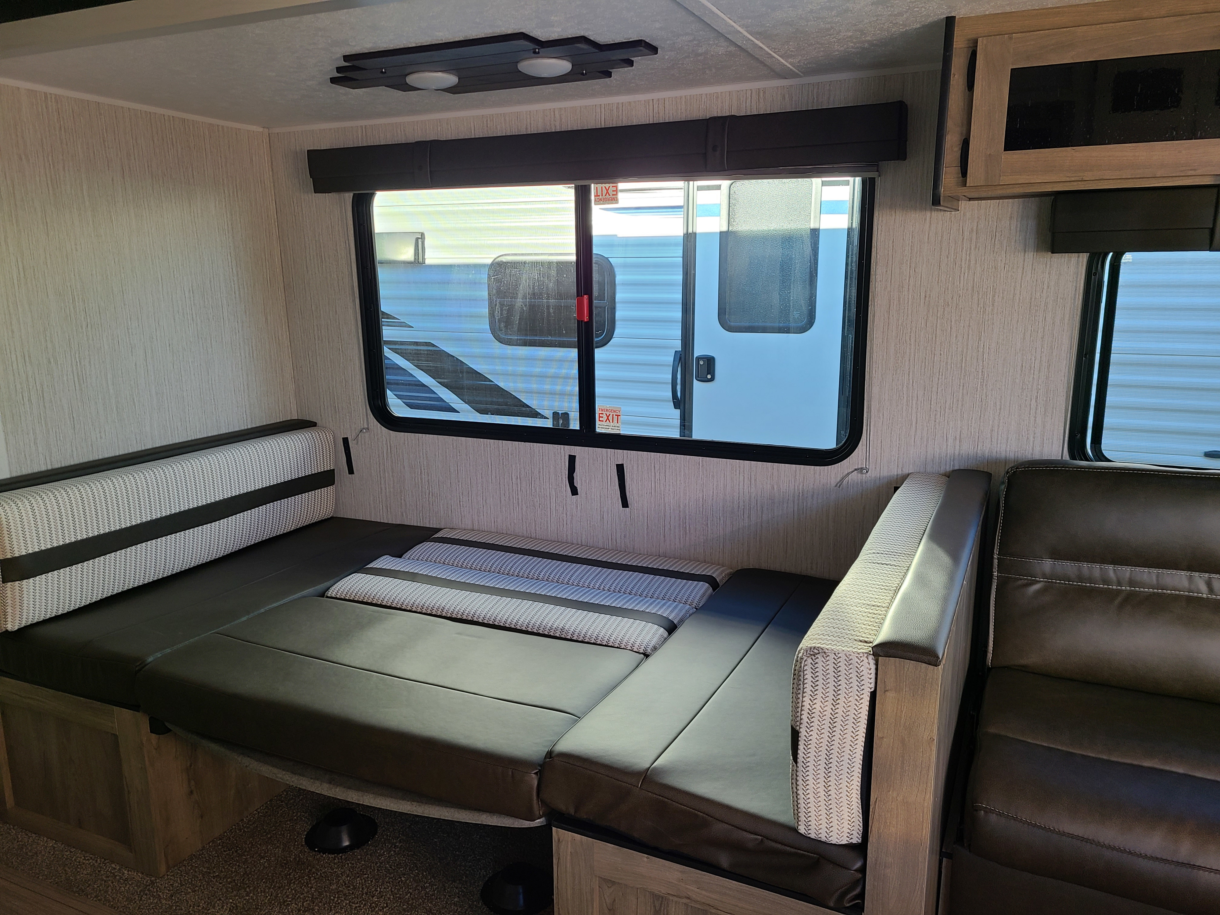 very comfortable sleeping for 1 adult or 2 kids. Palomino Puma 2022
