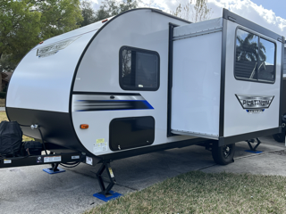 Travel trailer RV Rental 