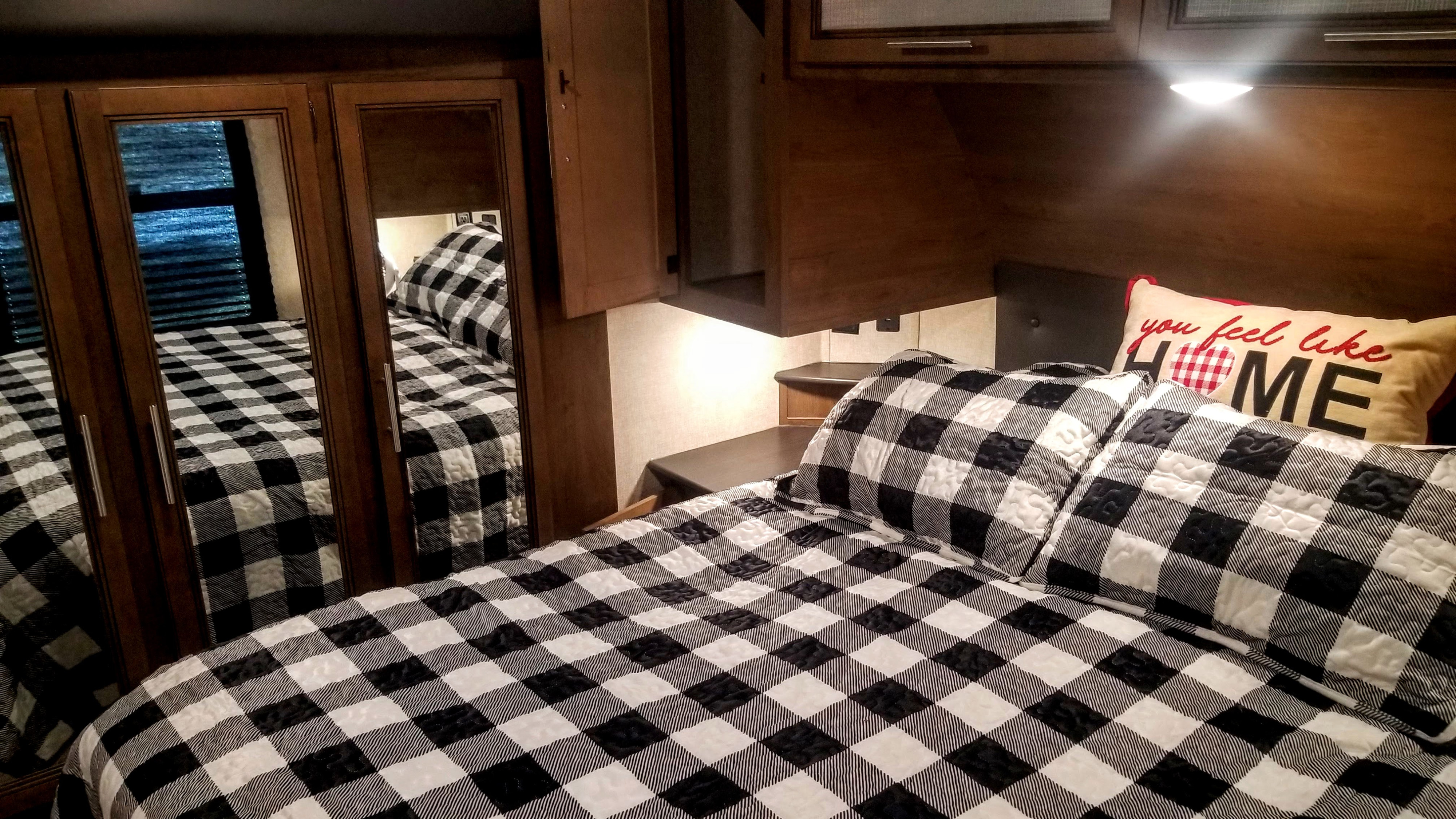 Queen bed, with added memory foam, thick mattress pad, protective cover and additional mattress pad, pillow covers, sheet set, blanket and duvet.. Keystone RV Cougar 2020