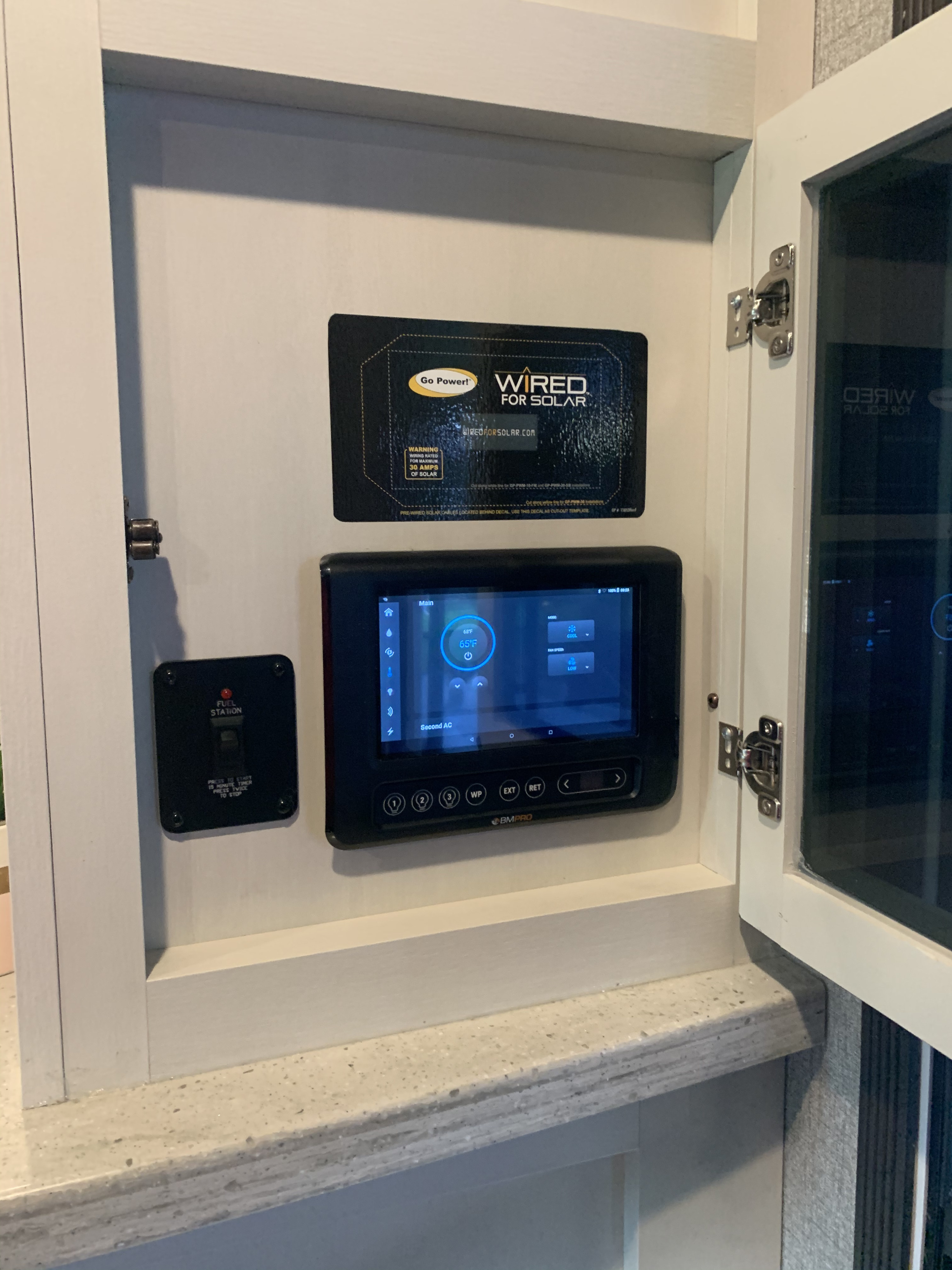 Fifth-wheel RV Rental 