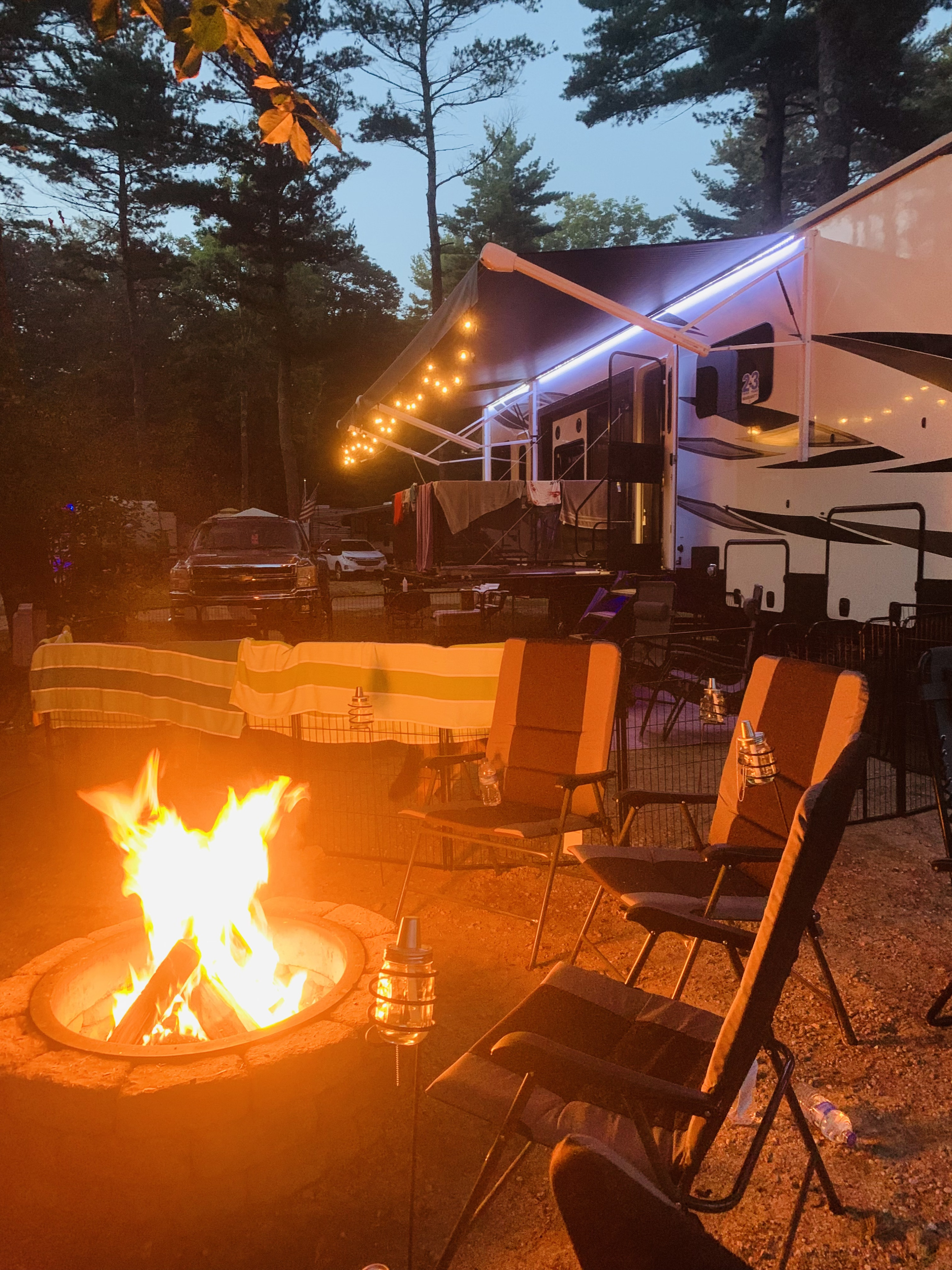 Fifth-wheel RV Rental 