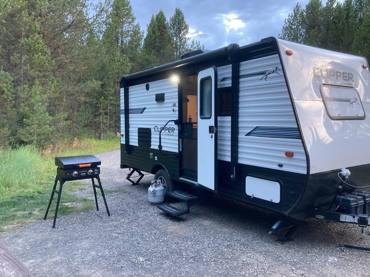 Perfect Camper for a Couples Getaway!