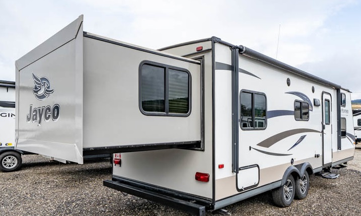 Laura's 2015 Jay Feather Ultra Lite X254 (Rear King Slide, Quad Bunks)