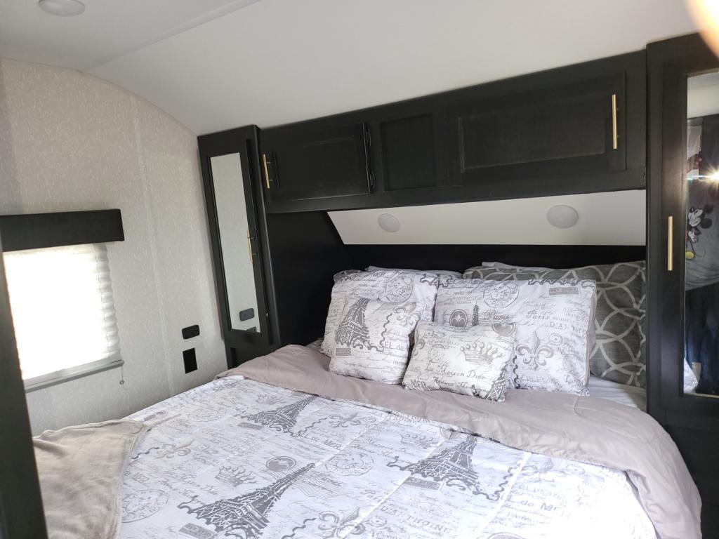 Forest River Cherokee Grey Wolf 2021