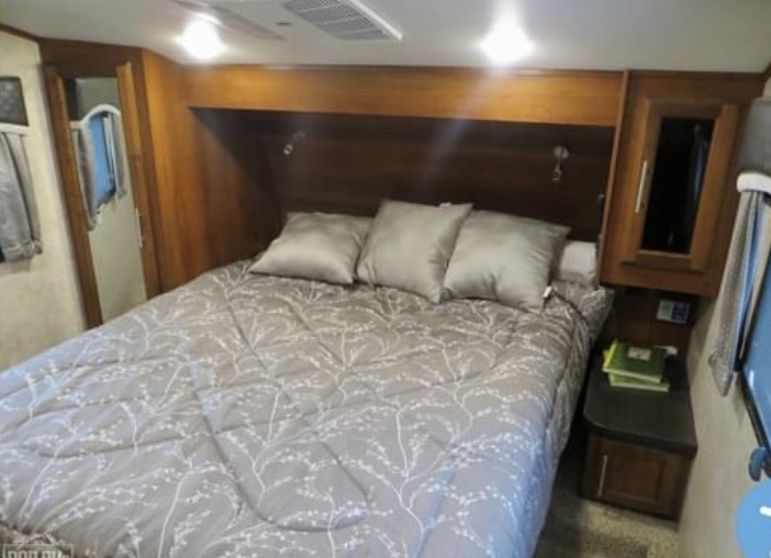 Front bedroom with wardrobe & memory foam queen bed. . Jayco Eagle 2018