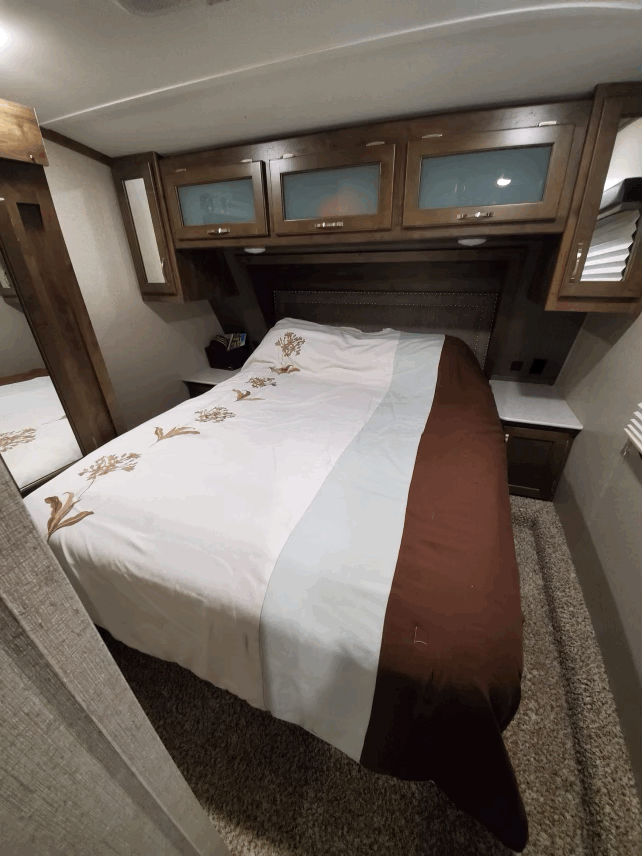 Dutchman Astoria 2018