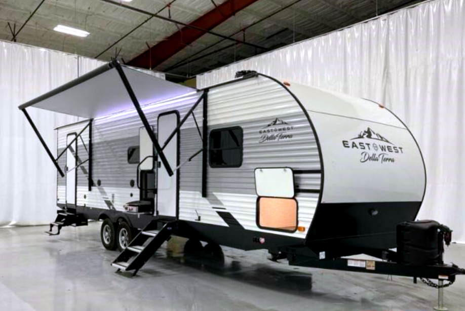 2022 East to West Della Terra - Delivery and Setup available!
