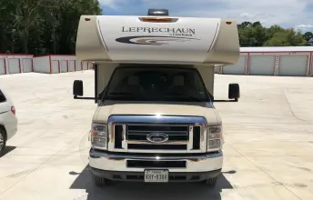 2018 Forest River Coachmen Leprechaun 319MB