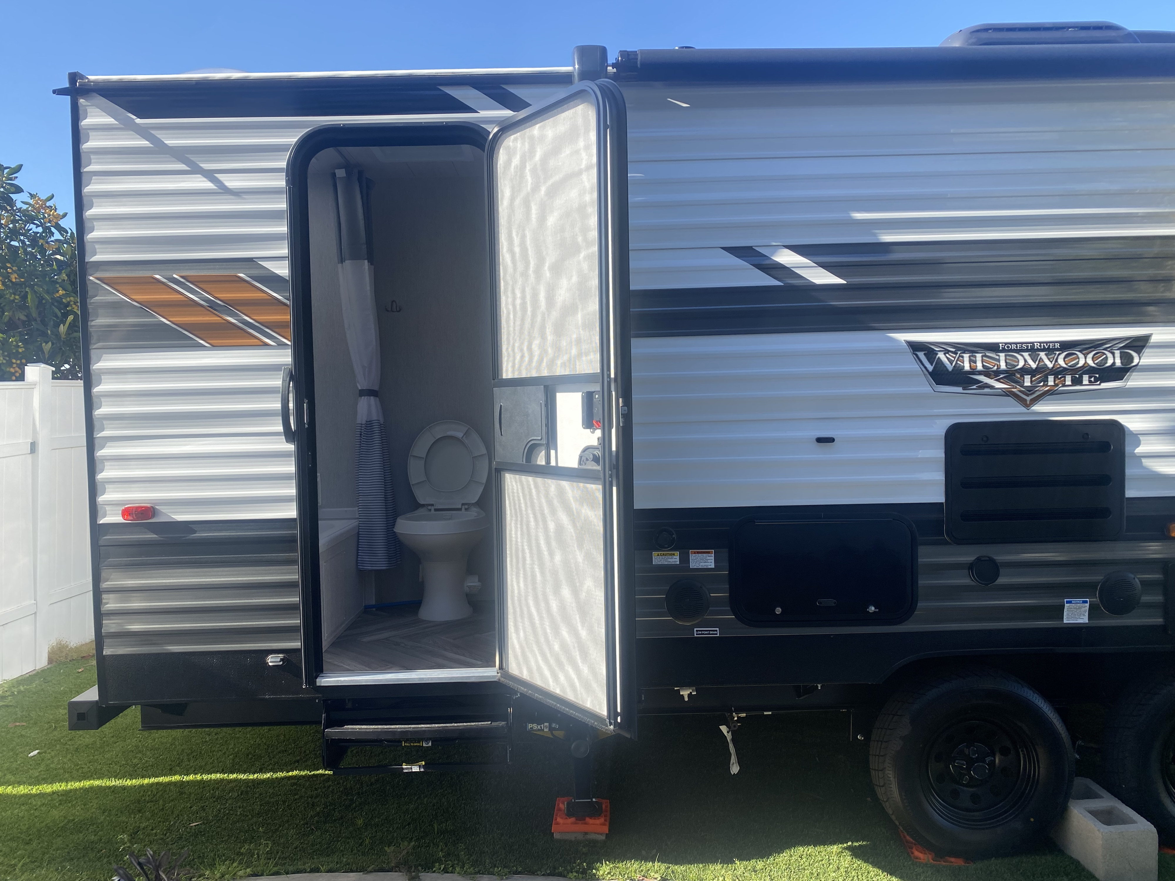 Travel trailer RV Rental 