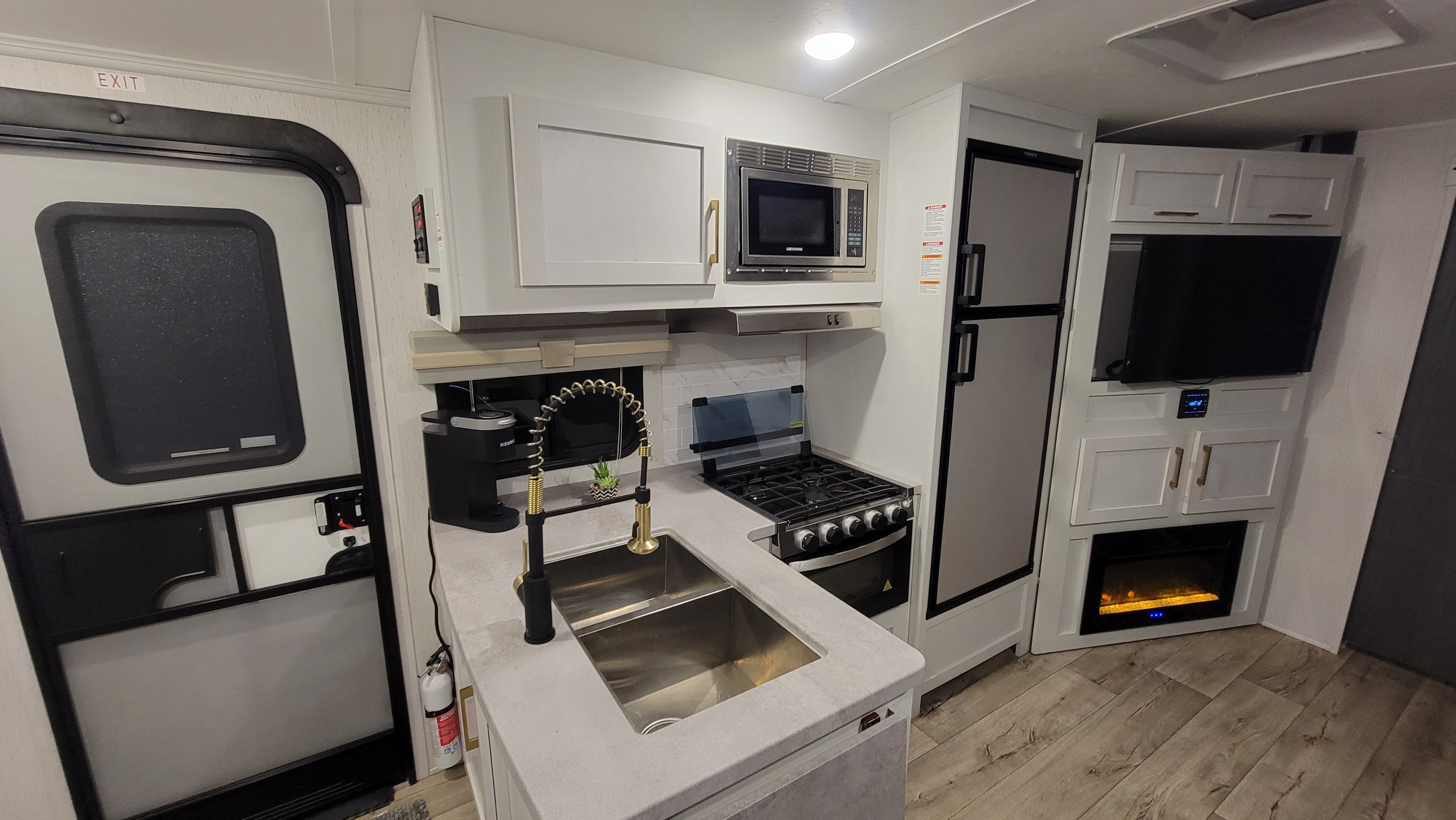 Travel trailer RV Rental 