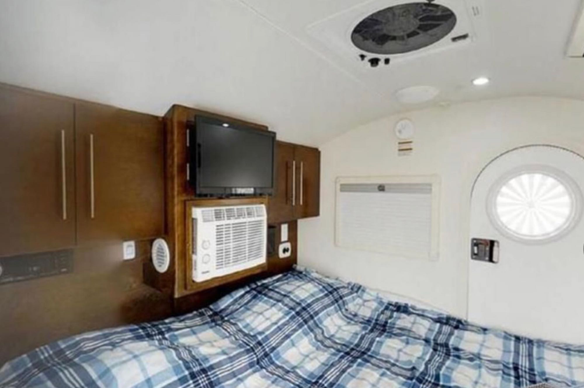 Travel trailer RV Rental 