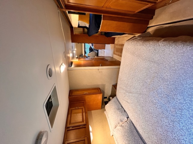 Primary bed with loads of storage!. Winnebago Minnie Winnie 2015
