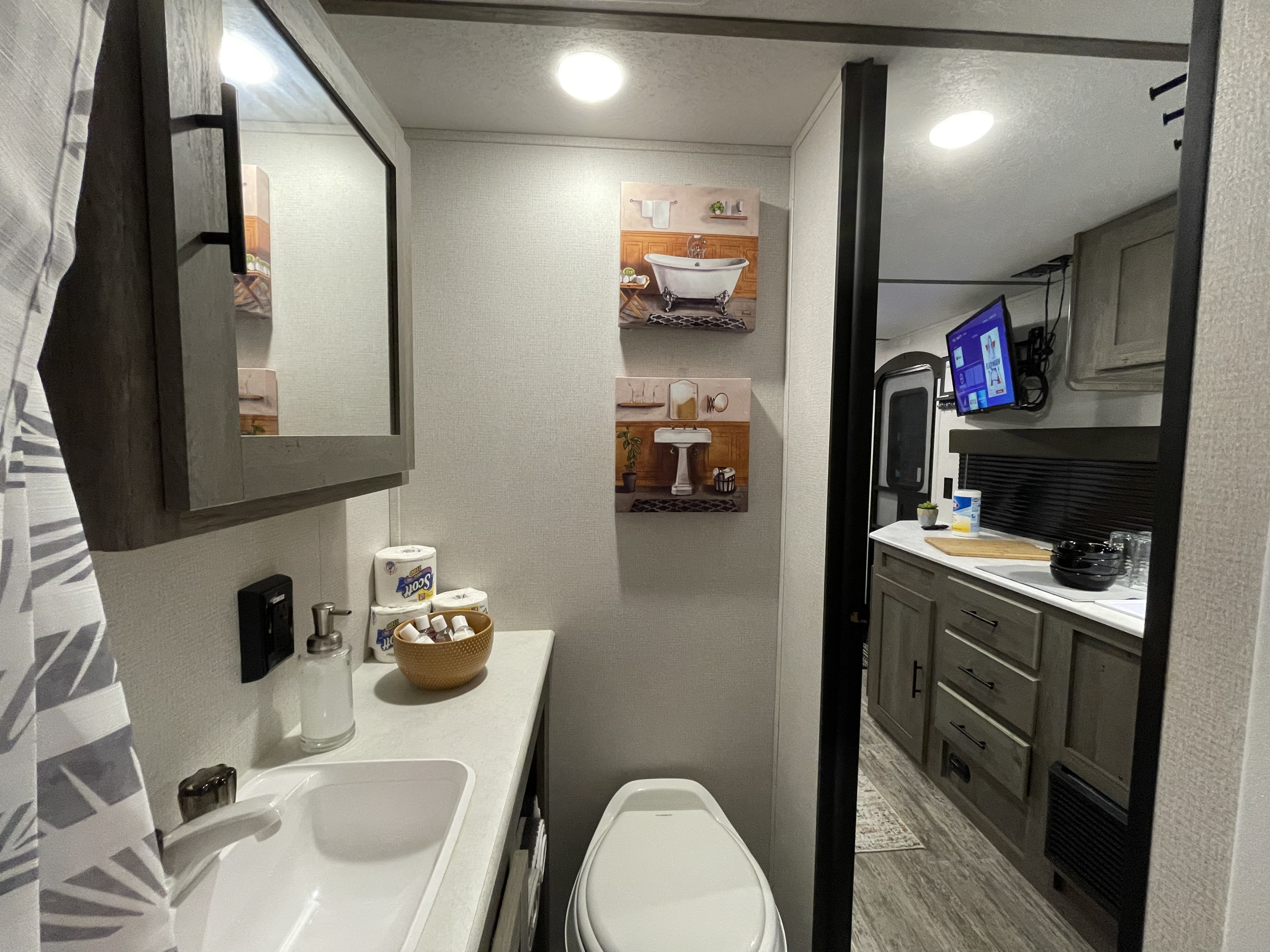 Travel trailer RV Rental 