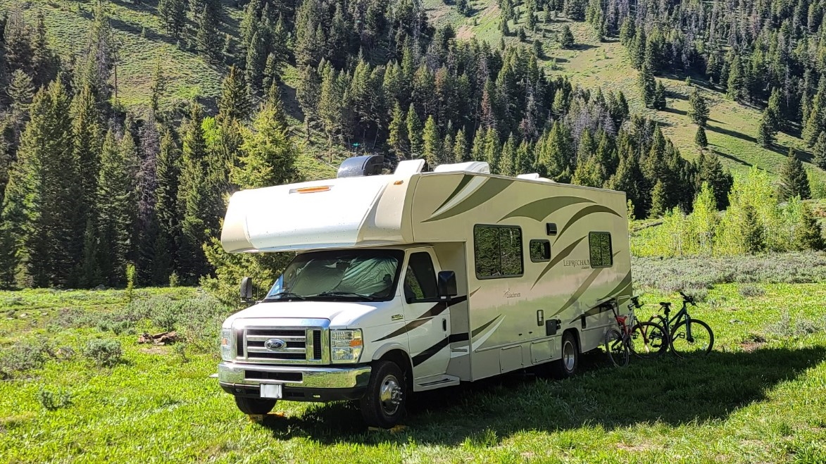 "Mountains and National Parks Are Calling!" 2018 Leprechaun "Chickaletta"