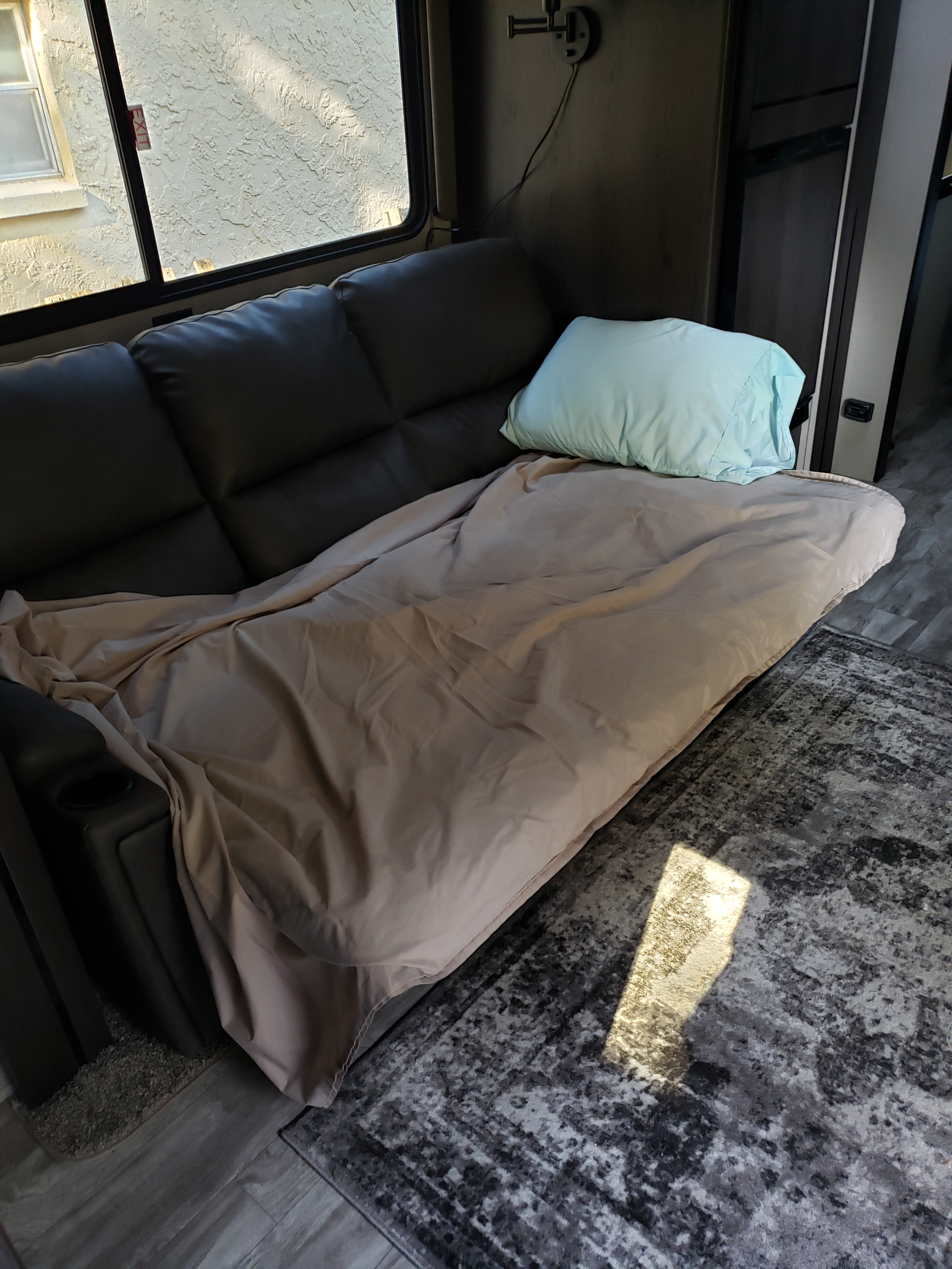 Travel trailer RV Rental 