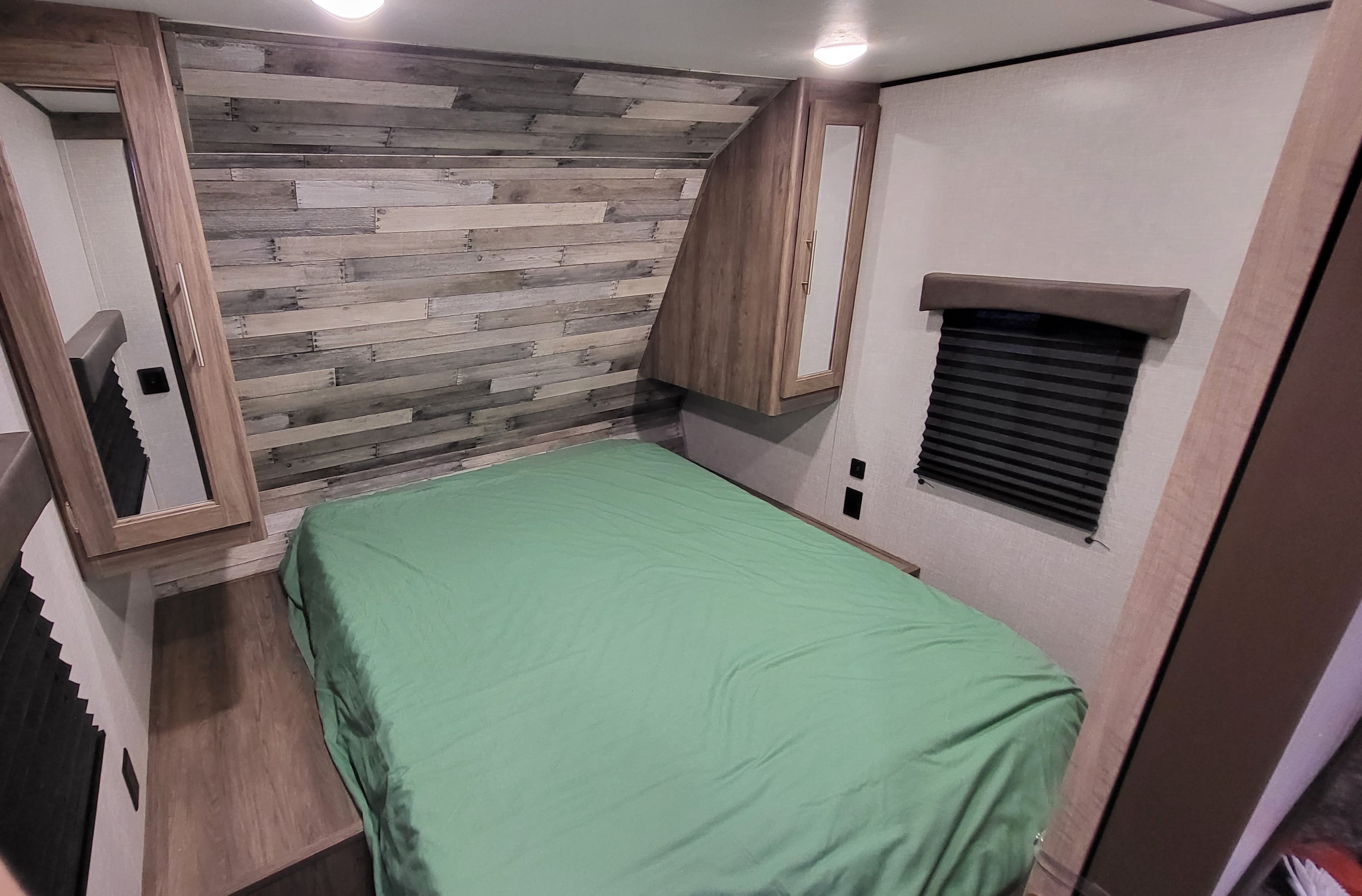 Can be closed off from the living area adding extra privacy. . Crossroads RV Zinger Lite 2021