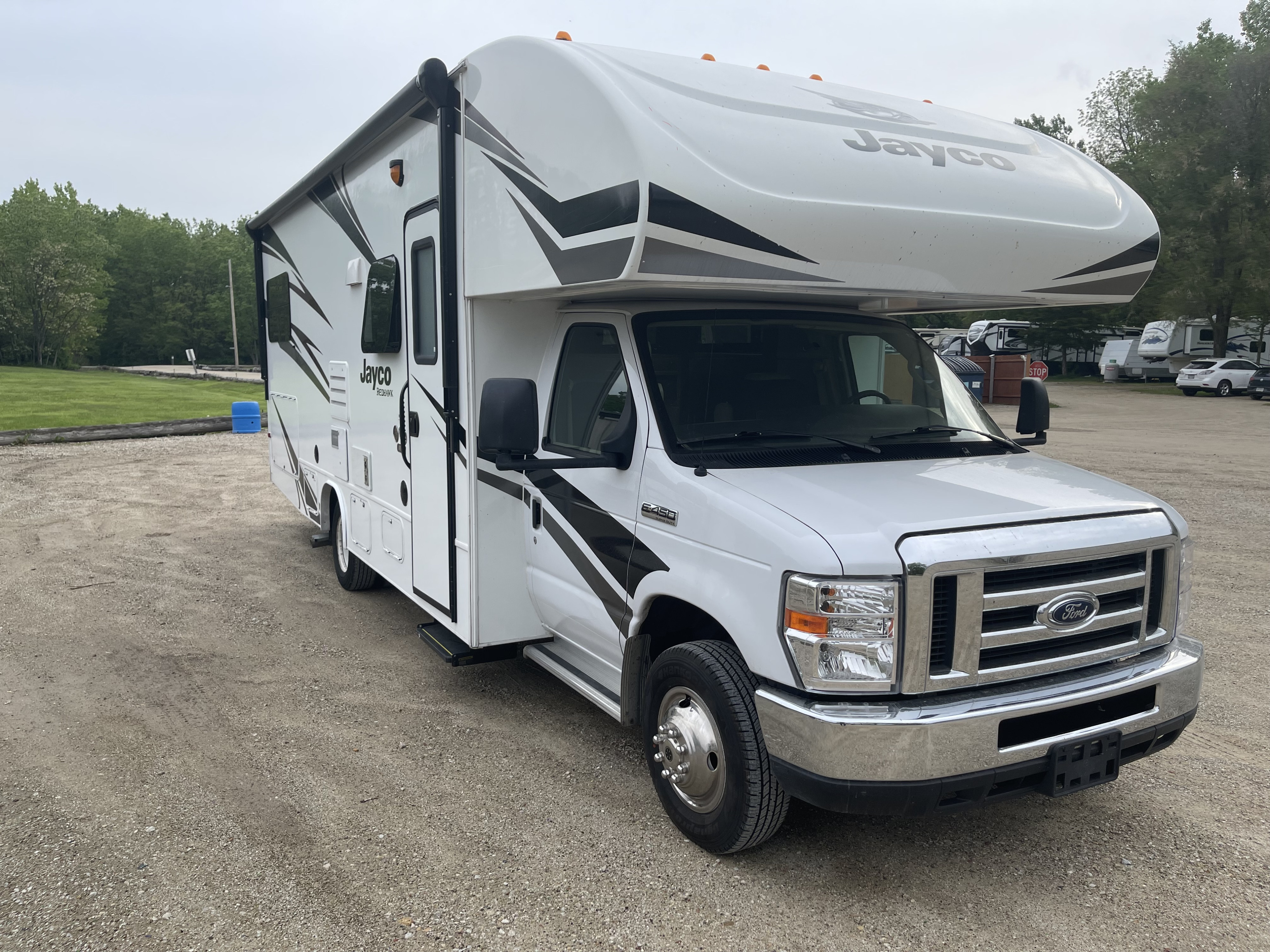 2007 Winnebago view 23B Class B Rental in Saint Paul, MN