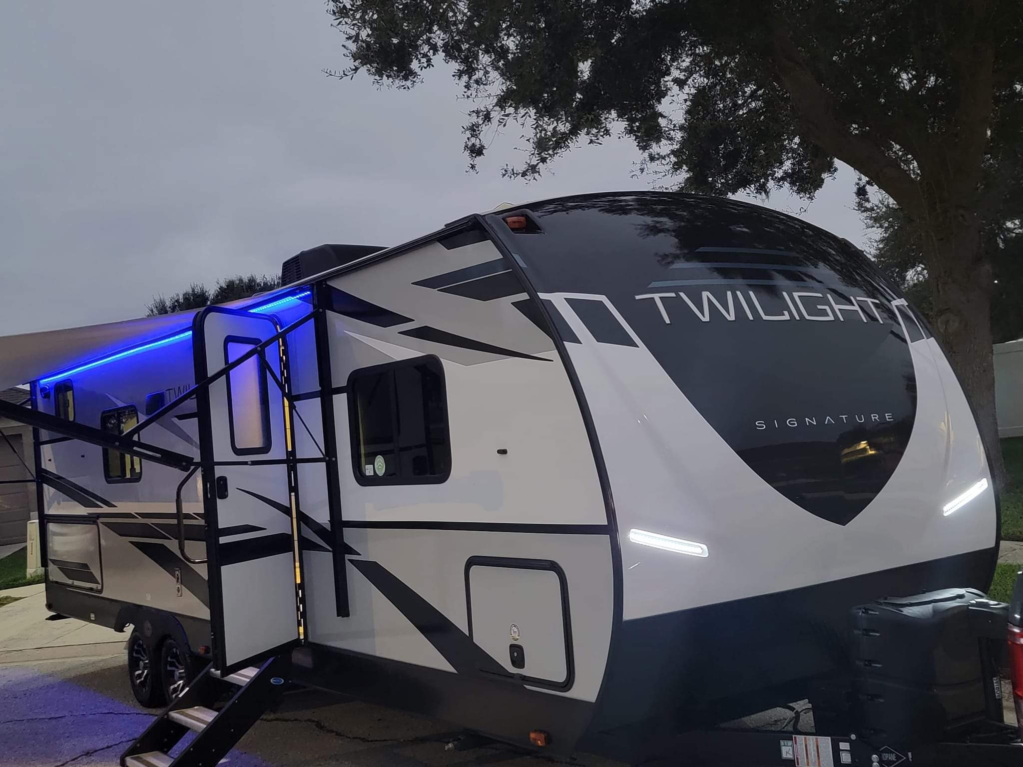 Travel trailer RV Rental 