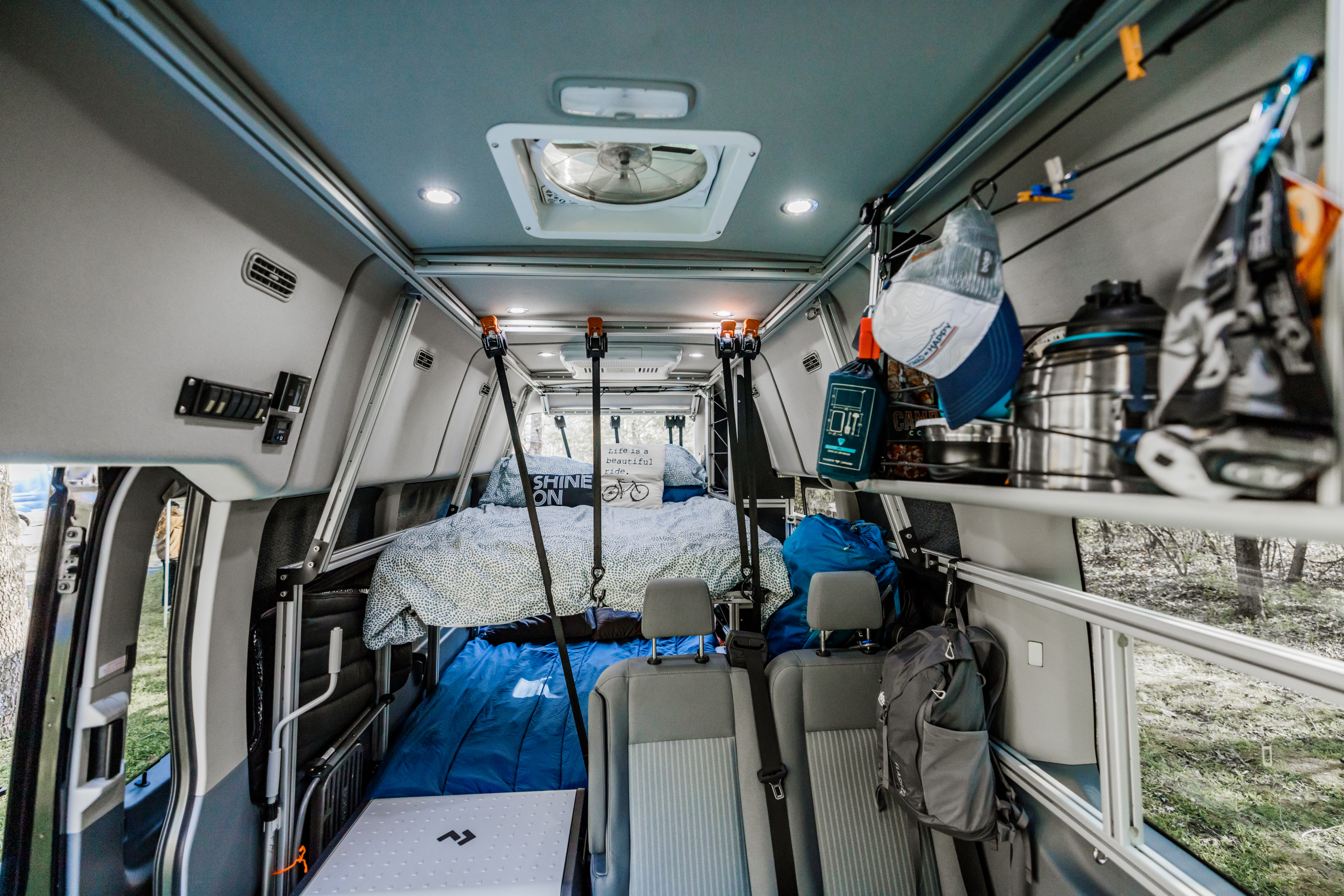 This van can sleep and seat 4 comfortably.. Ford Custom Transit 2019