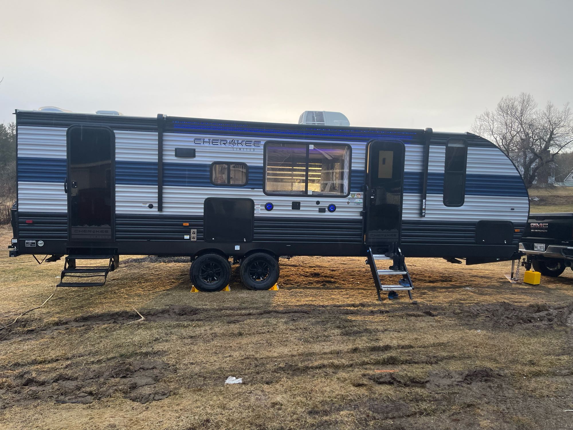 2022 Cherokee with bunks!