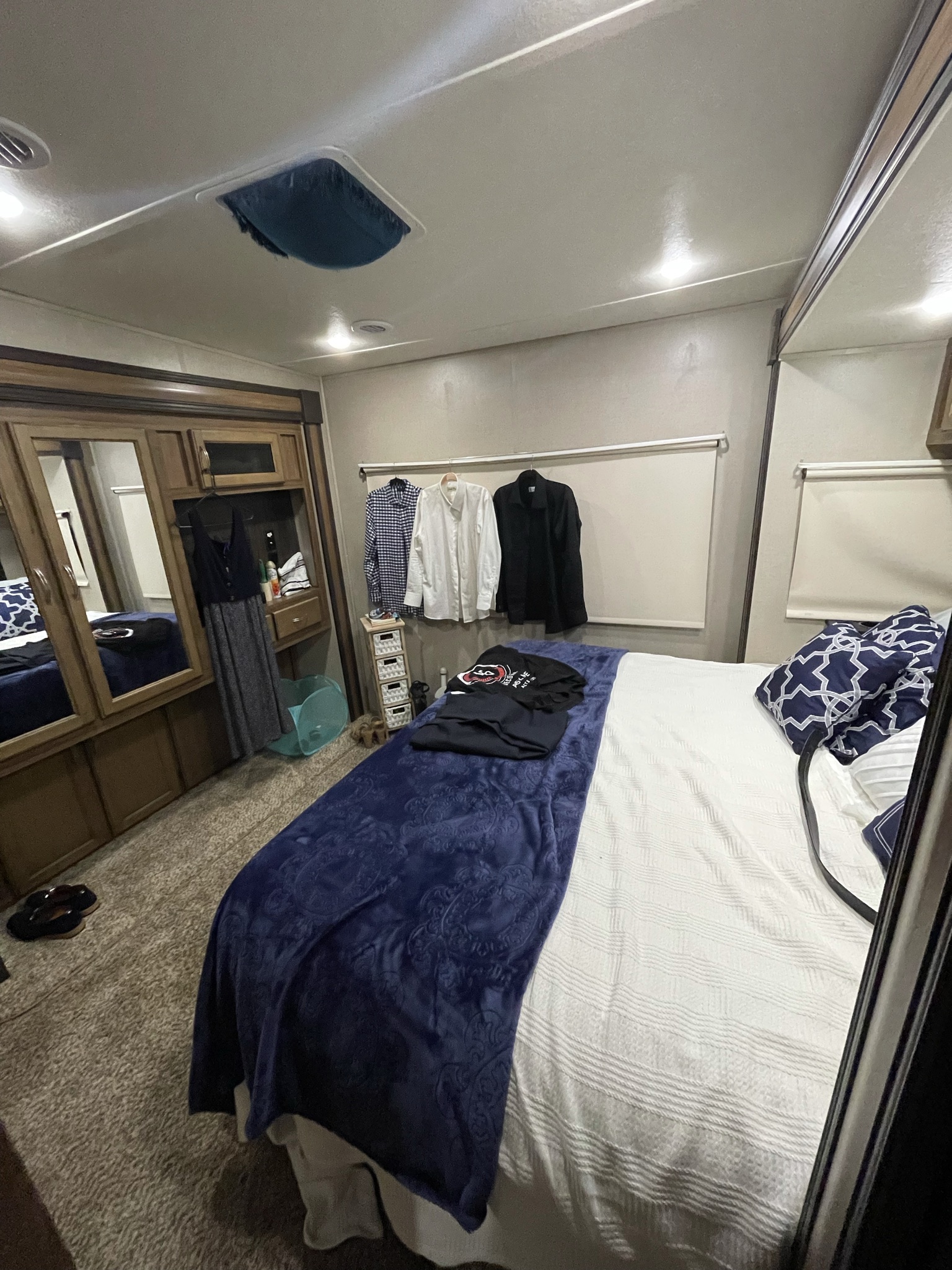 Fifth-wheel RV Rental 