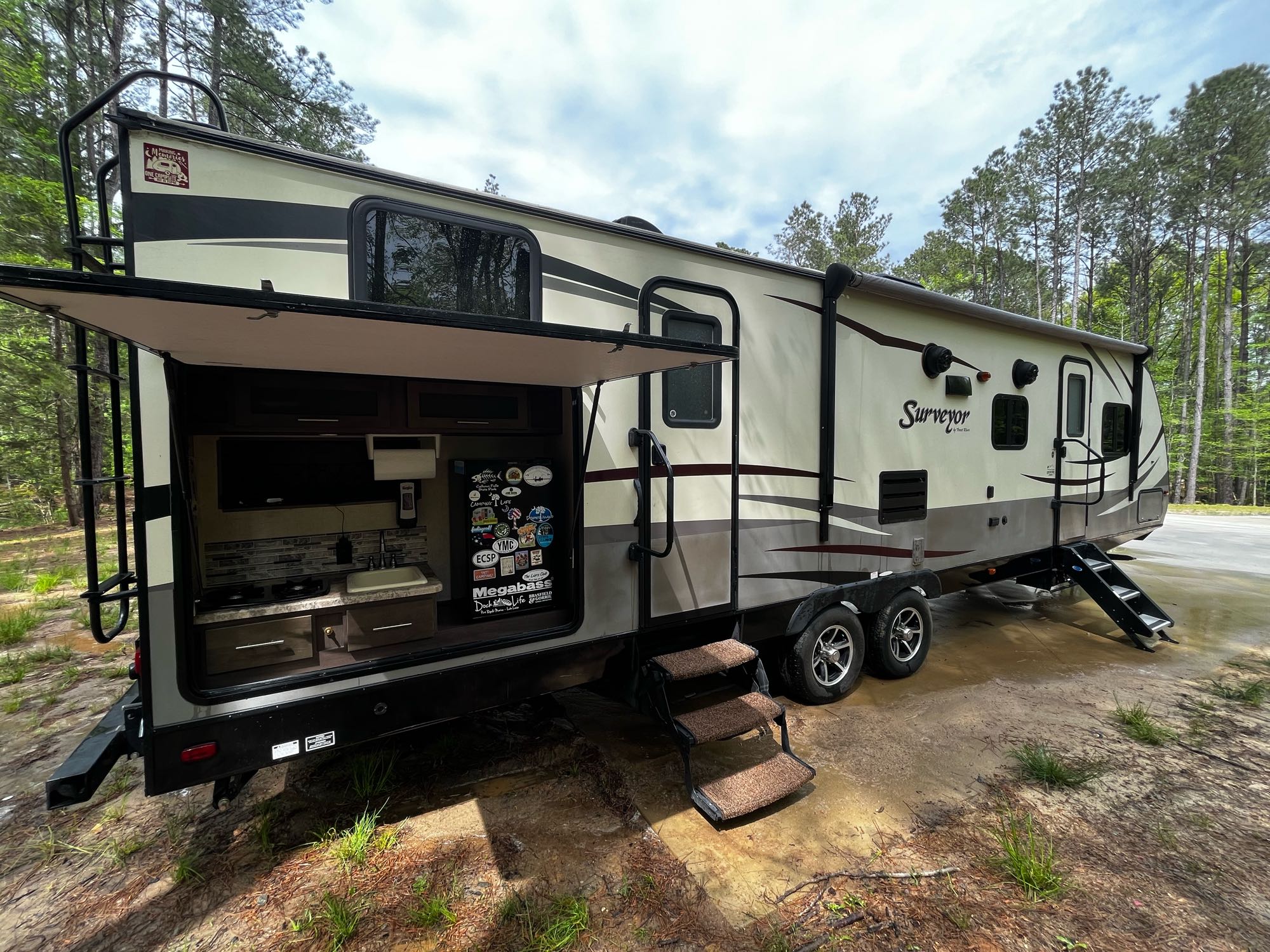 Forest River Surveyor 32BHDS