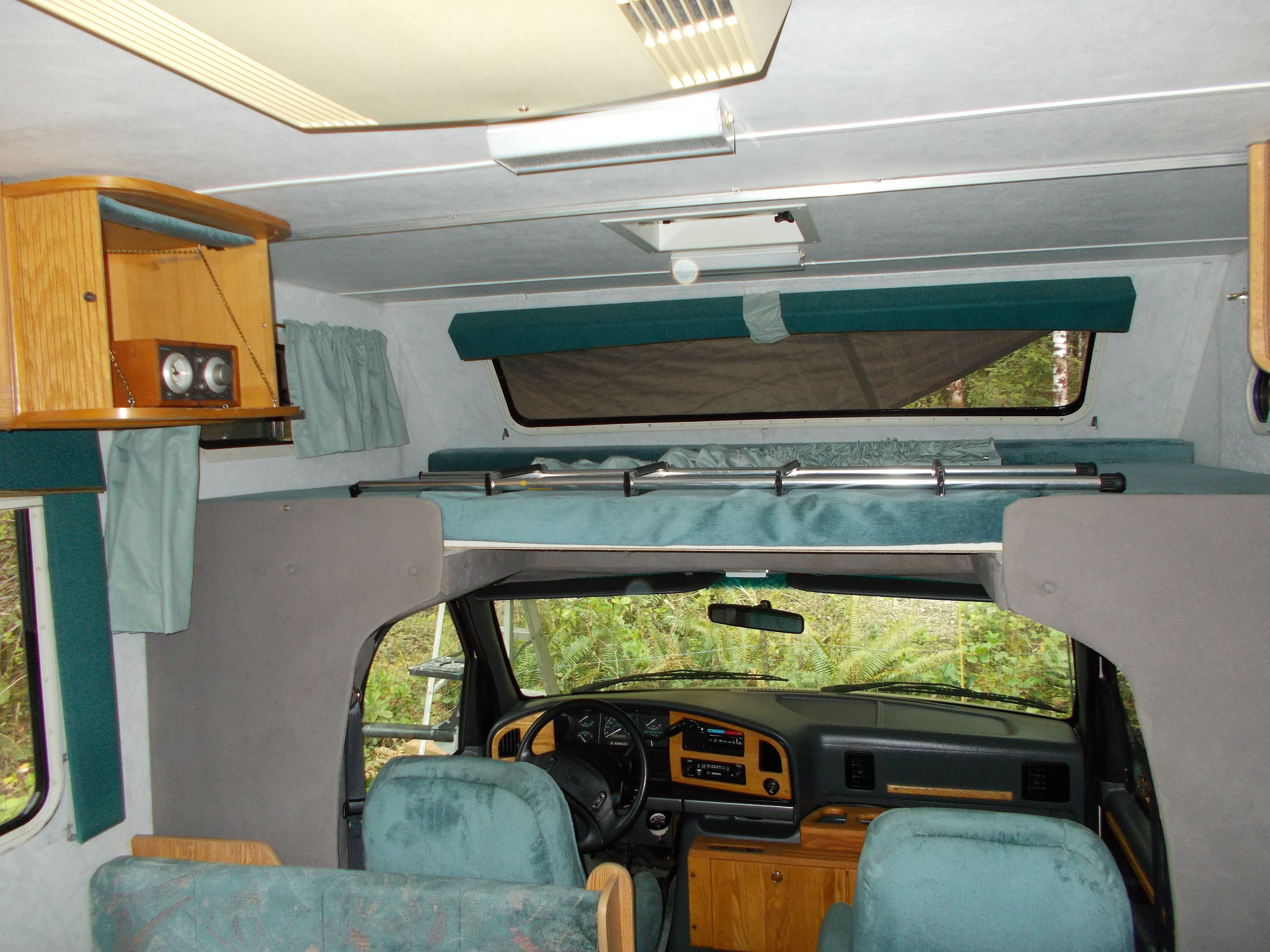 Standing up looking forward at huge top sleep area. Gulf Stream Conquest Lite 1996