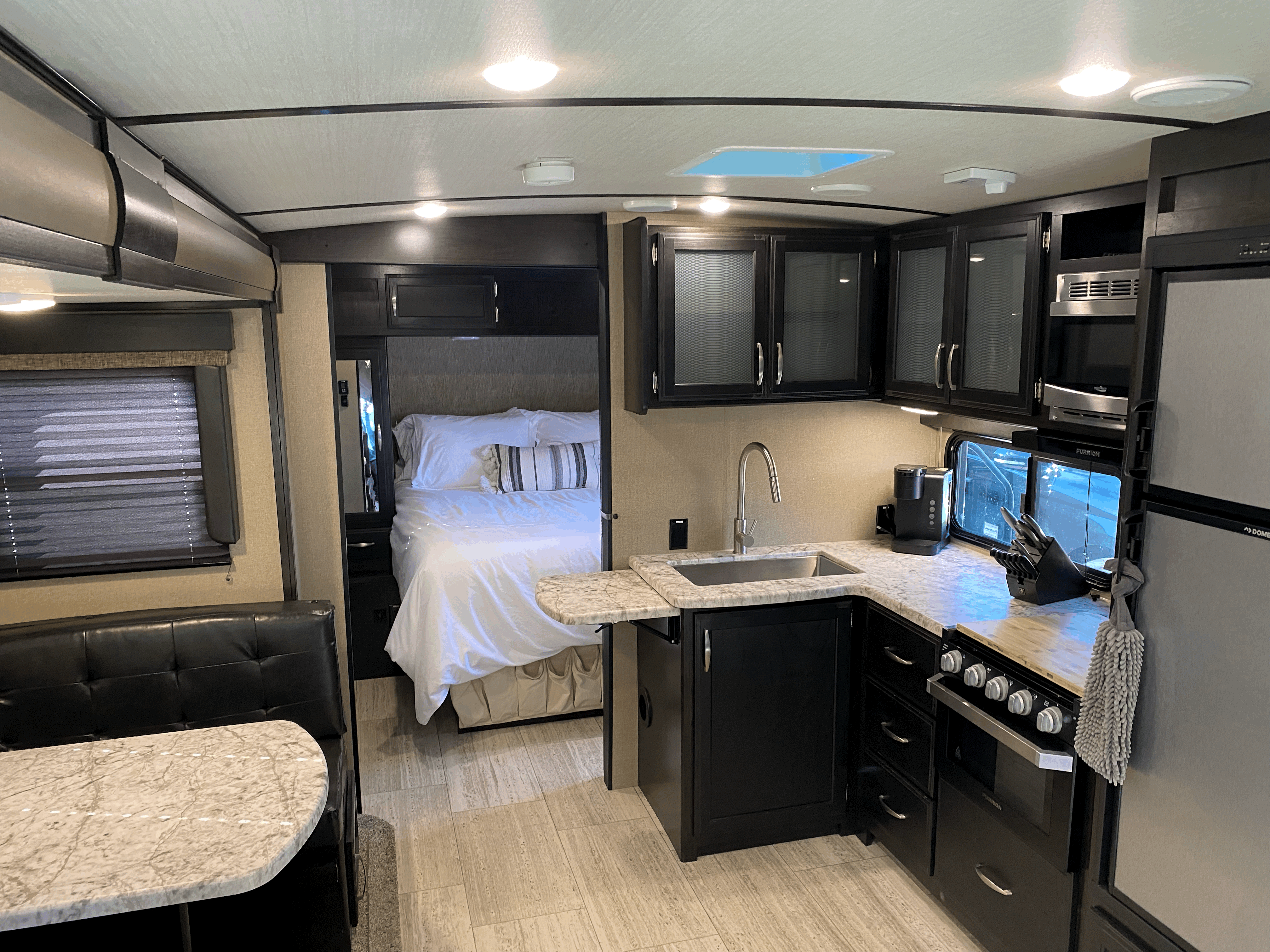 Travel trailer RV Rental 