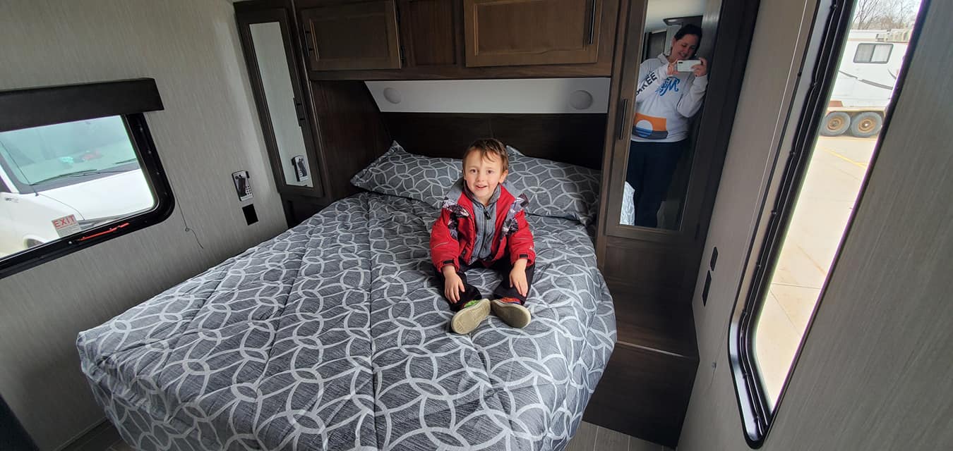 Queen sized bed.. Forest River Other 2021