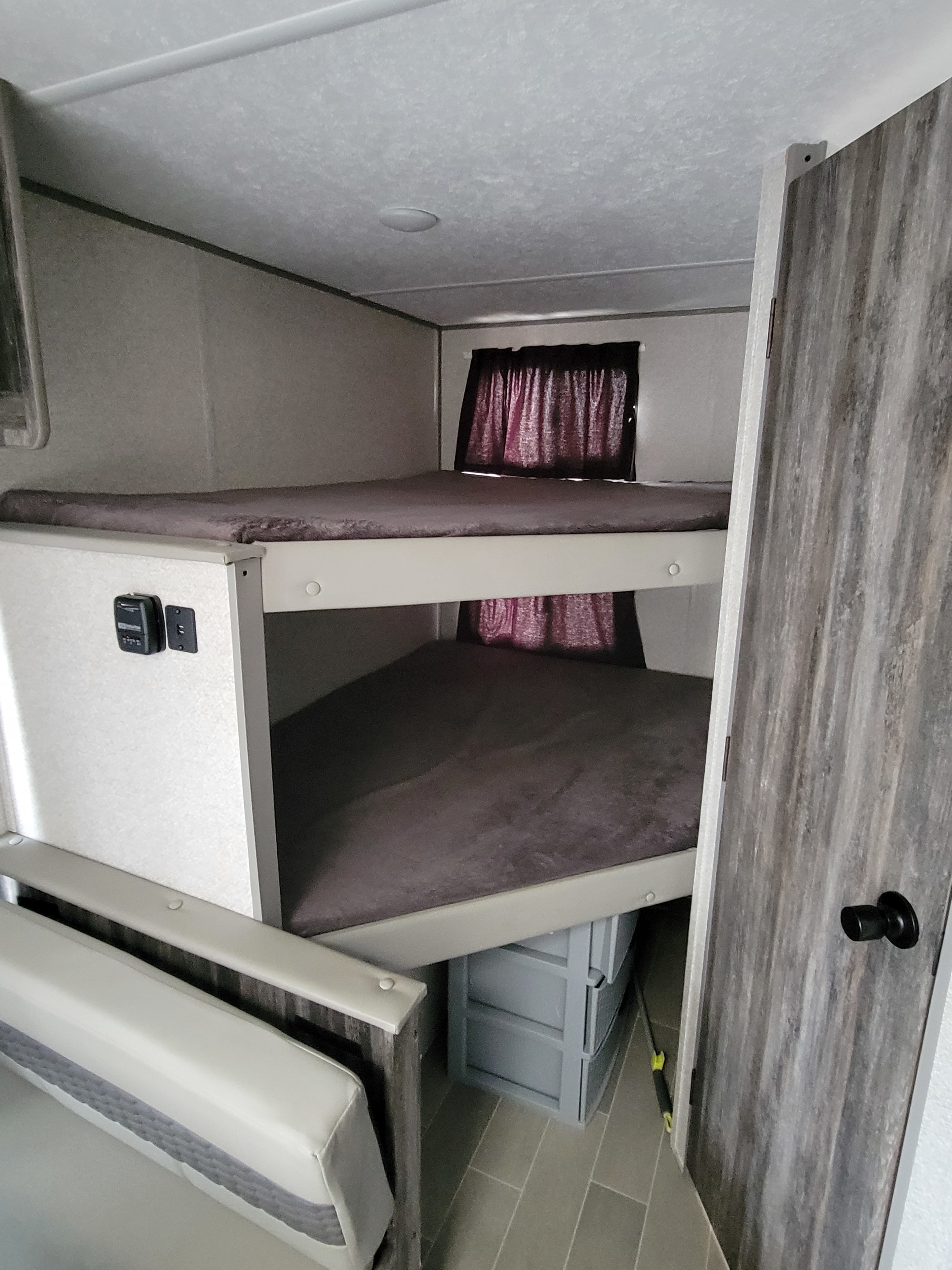 Forest River Wildwood FSX Platinum 2021