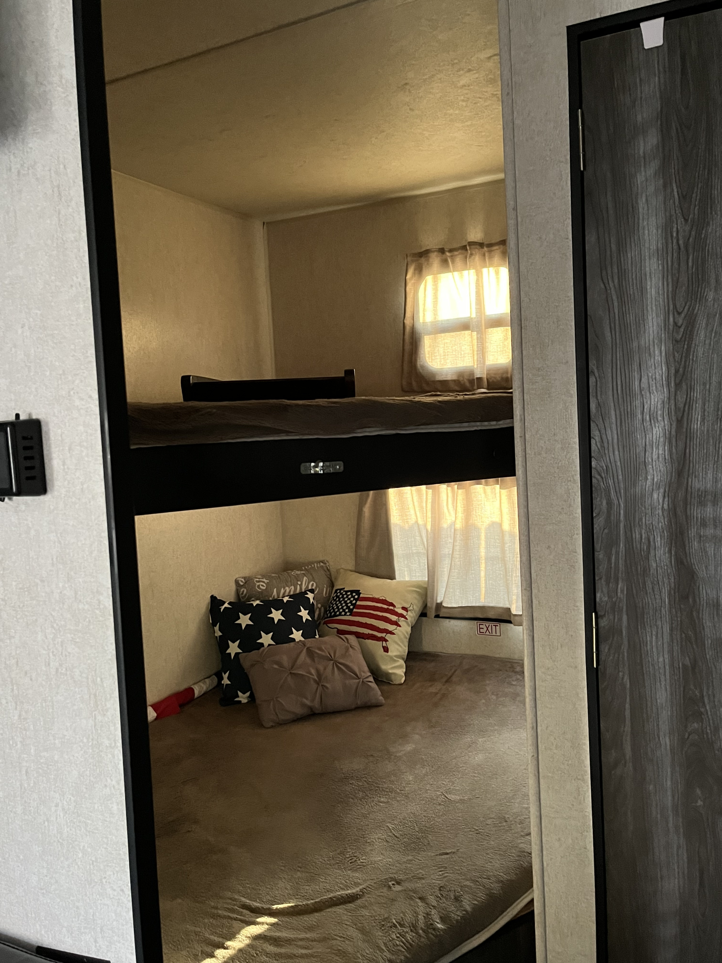 Bunk beds . Highland Ridge RV Open Range 2019