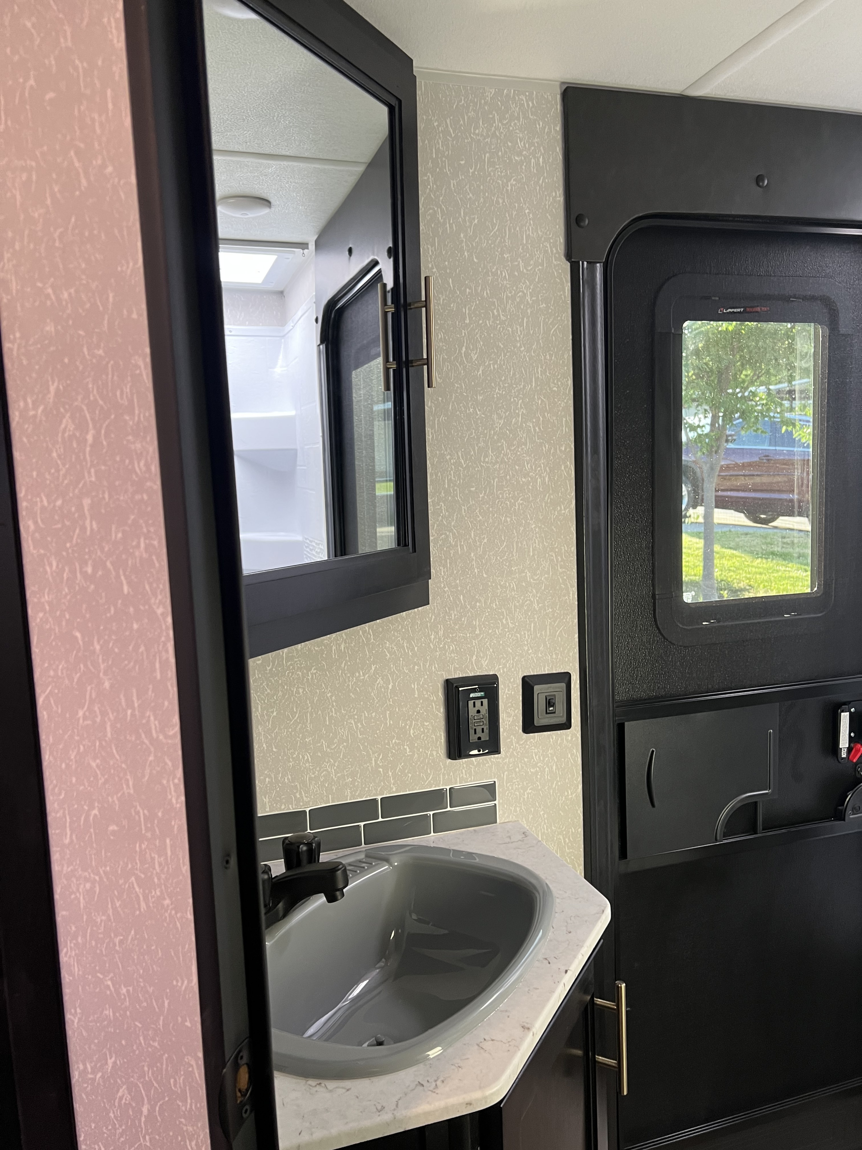 Travel trailer RV Rental 