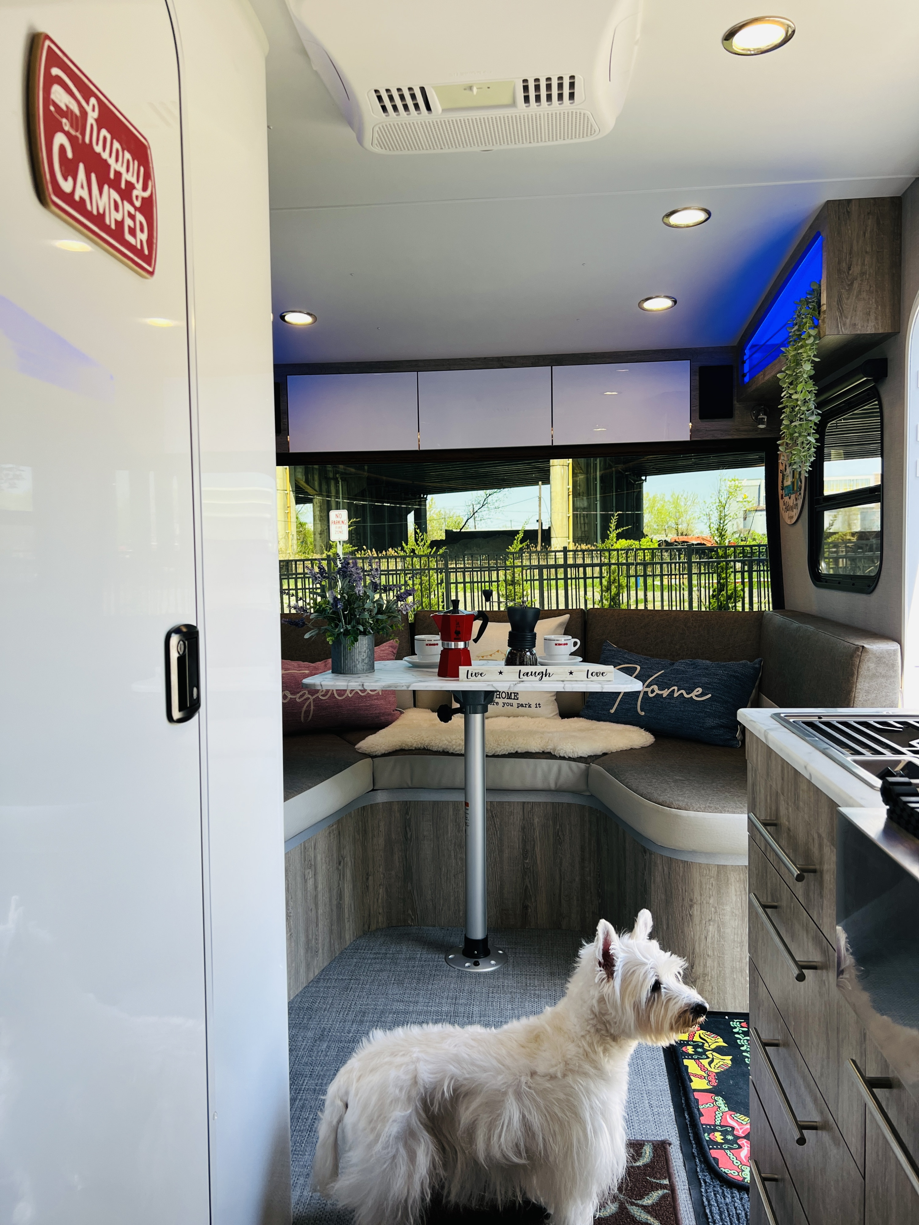 Travel trailer RV Rental 