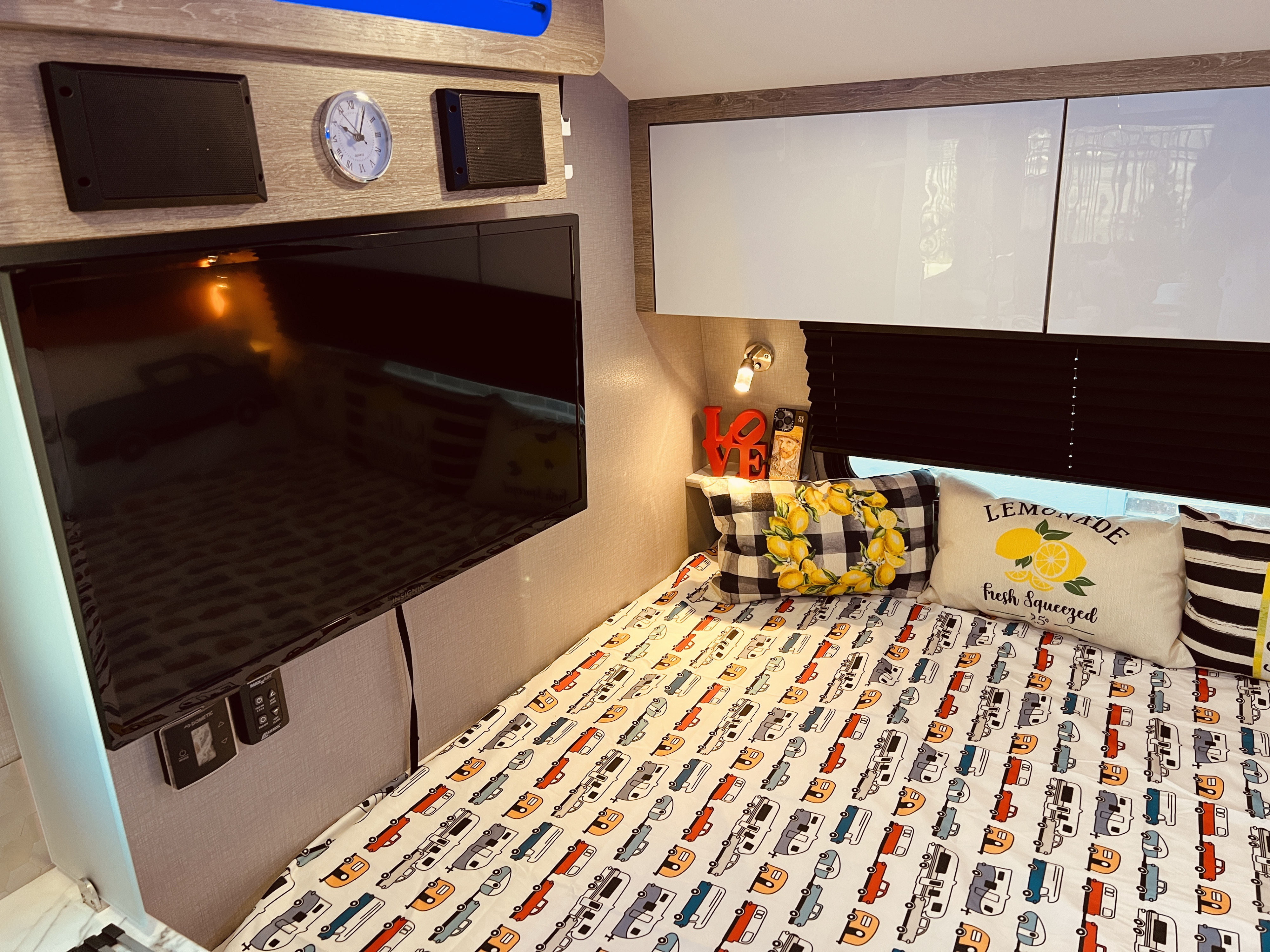 Travel trailer RV Rental 