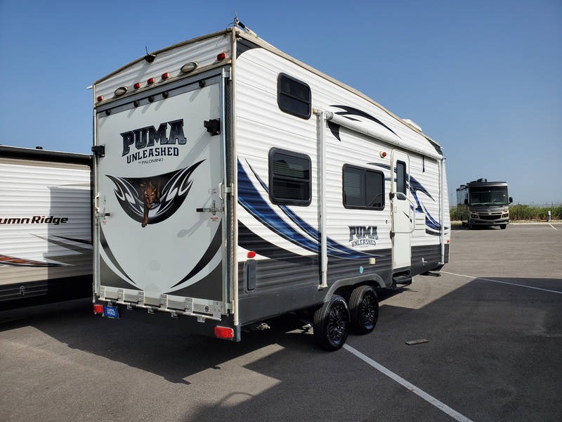 2015 Palomino Puma Toy hauler Rental in Prudenville, MI Outdoorsy