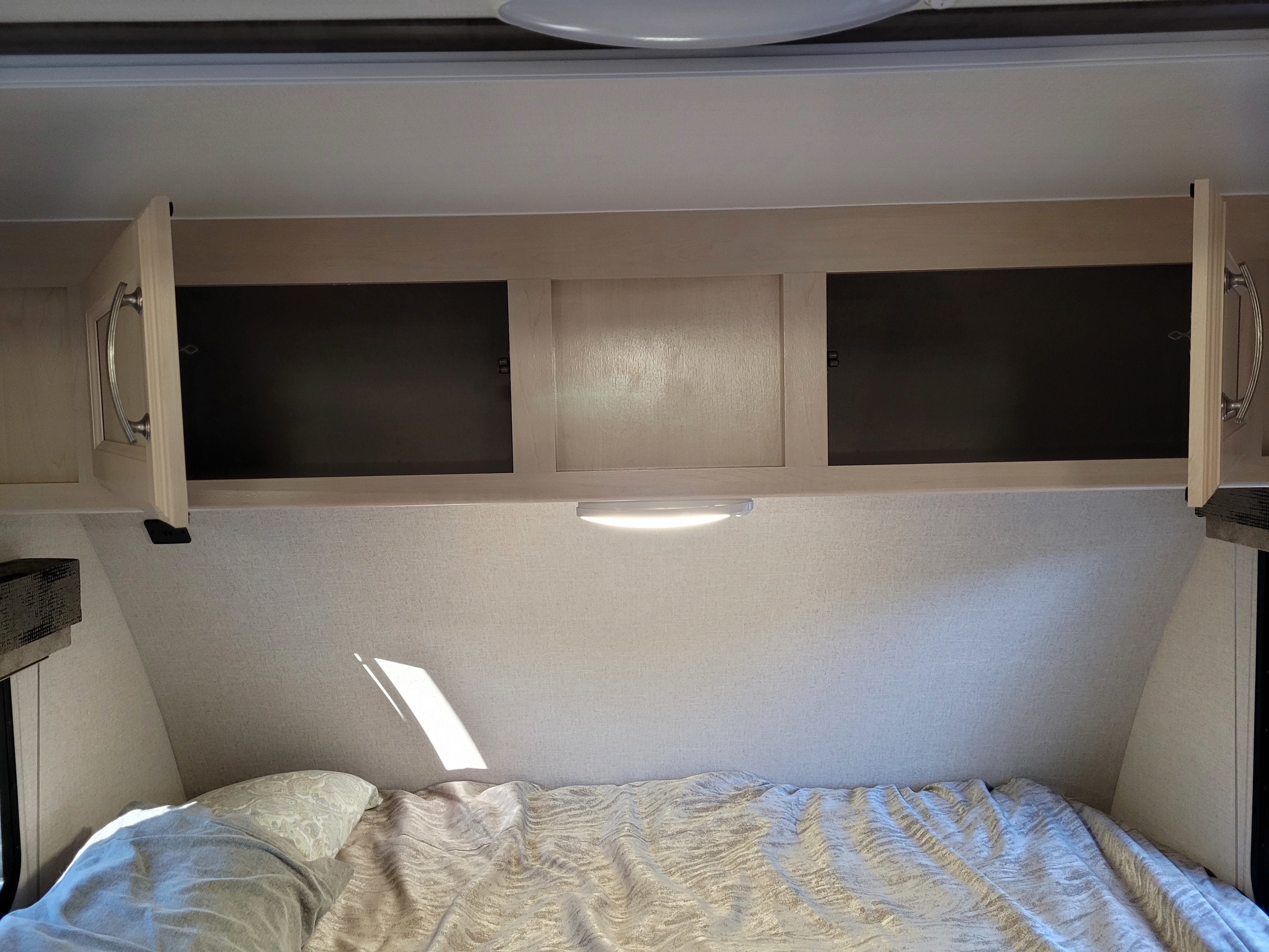 Overhead storage. Winnebago Micro Minnie 2019
