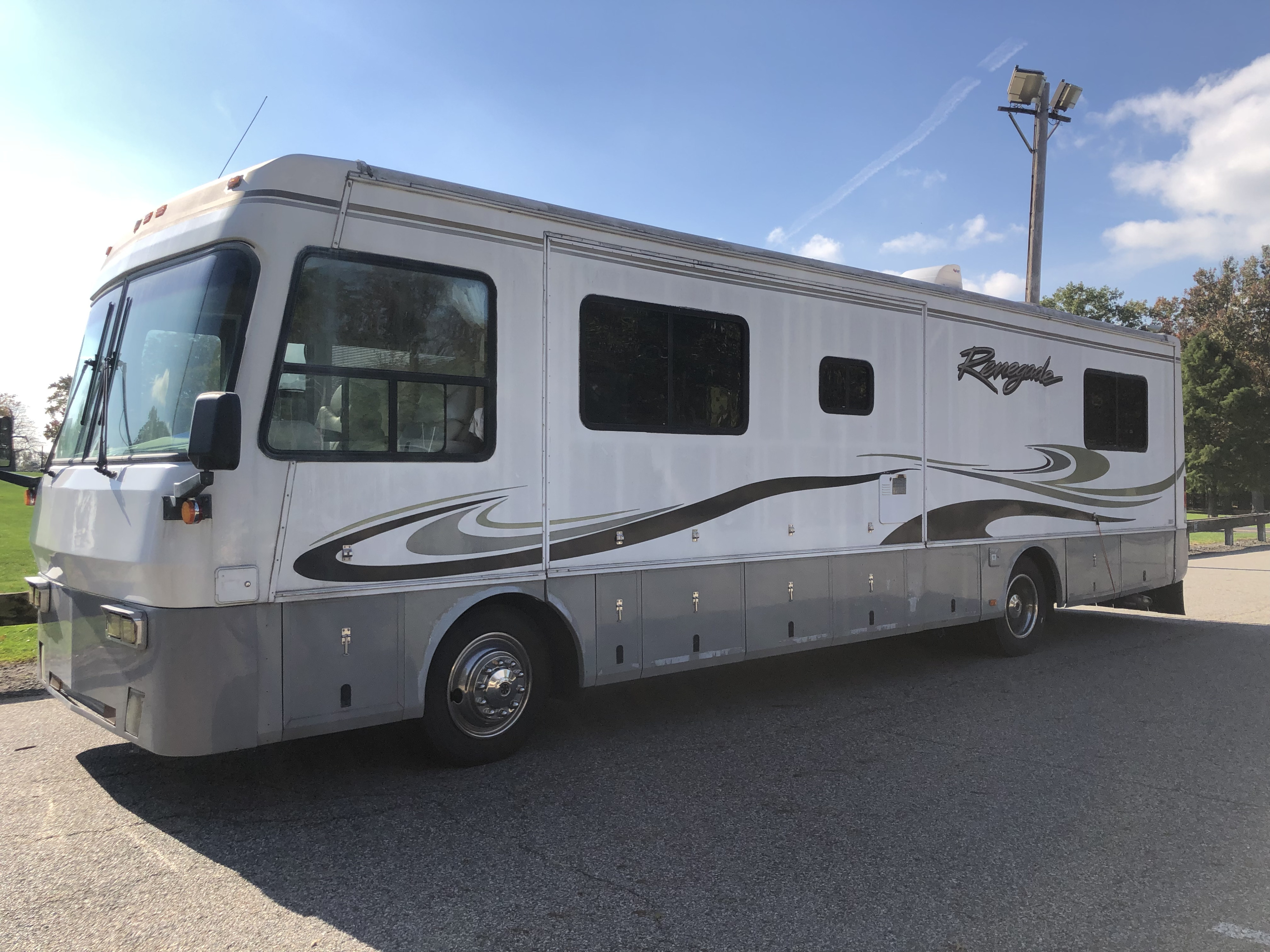 Picture of 2000 Harney Coach Works Renegade