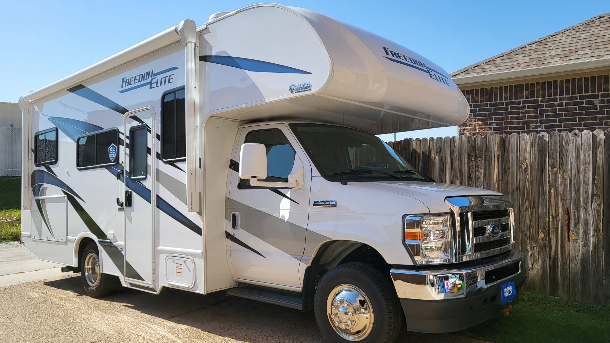 2022 Ford Freedom Elite Motorhome - Ideal for Your Next Road Trip!