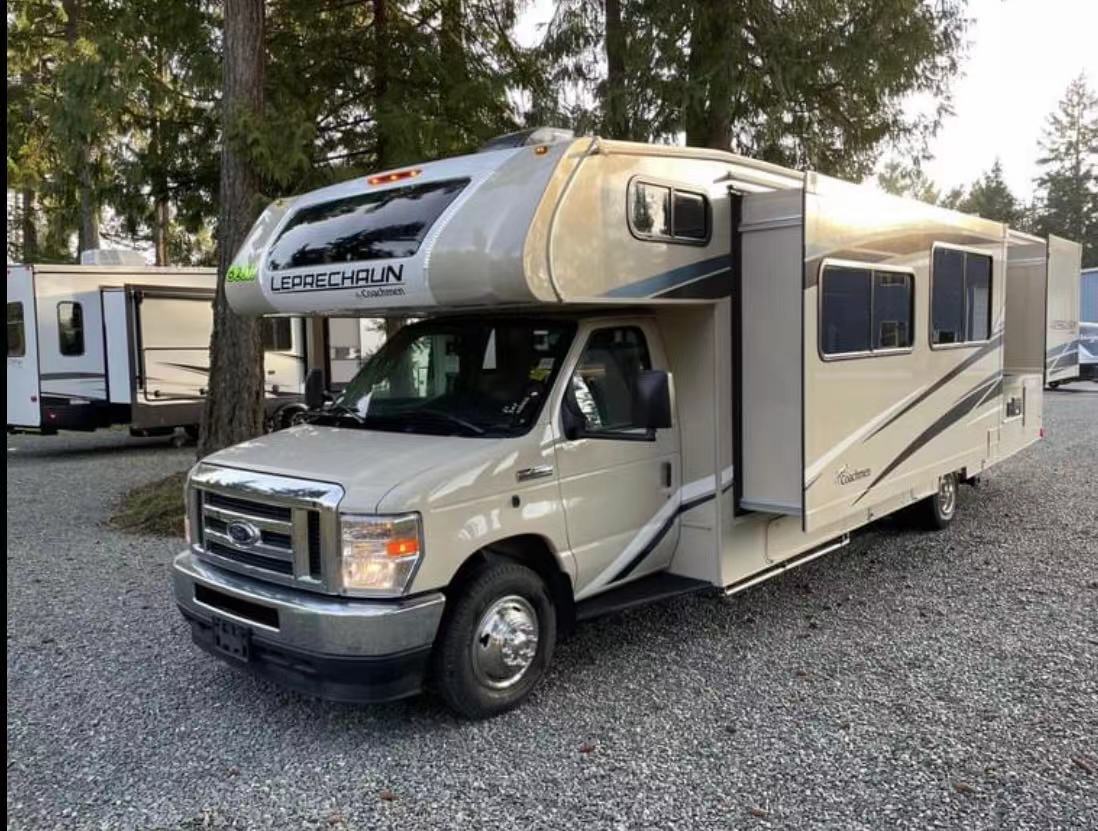 2022 Coachmen Leprechaun Class C, Sleep 8 people, Canada National Park Pass