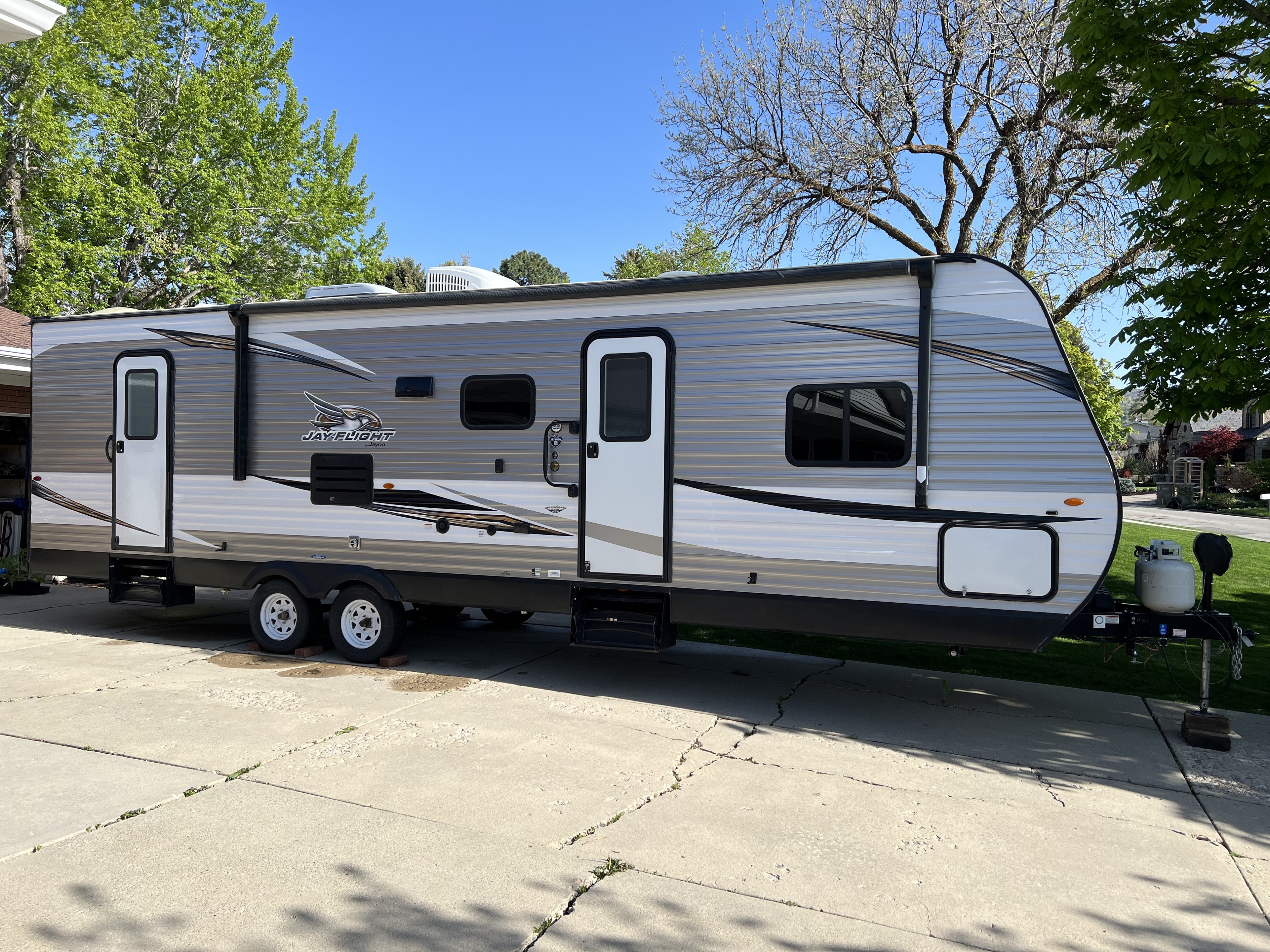 Travel trailer RV Rental 