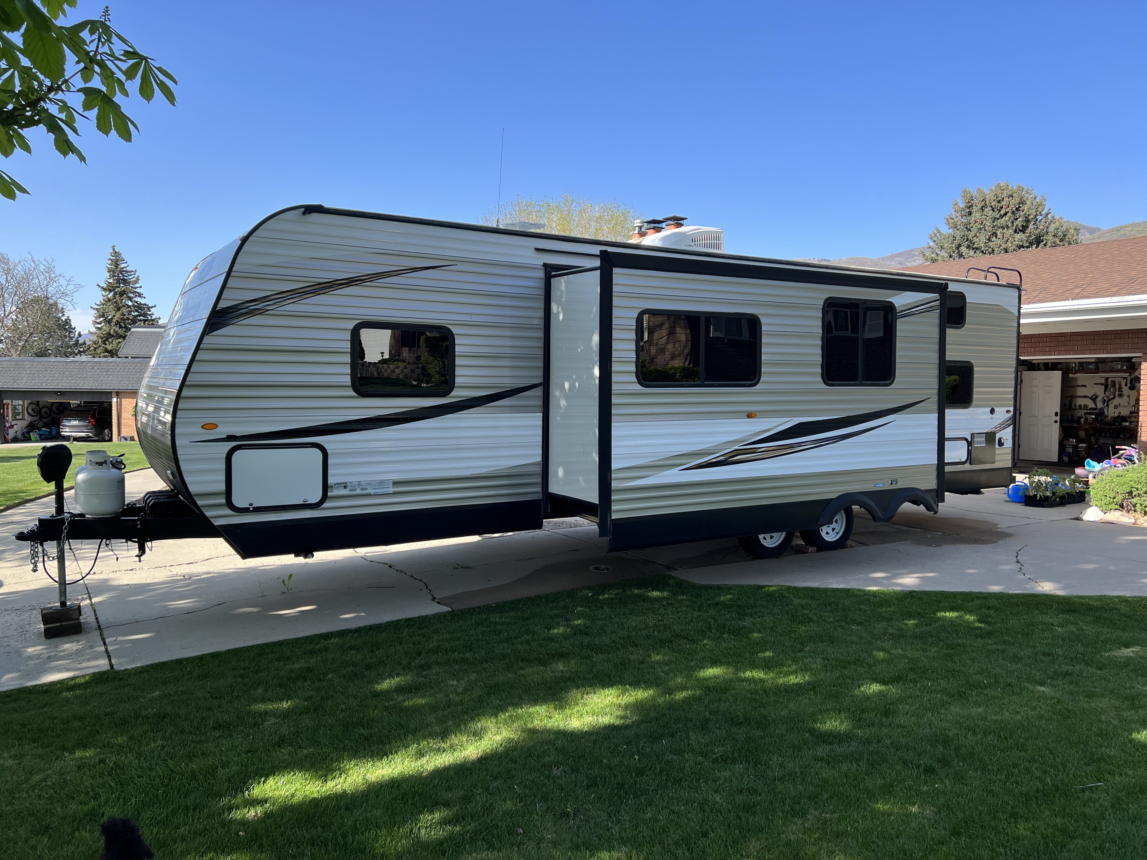 Travel trailer RV Rental 
