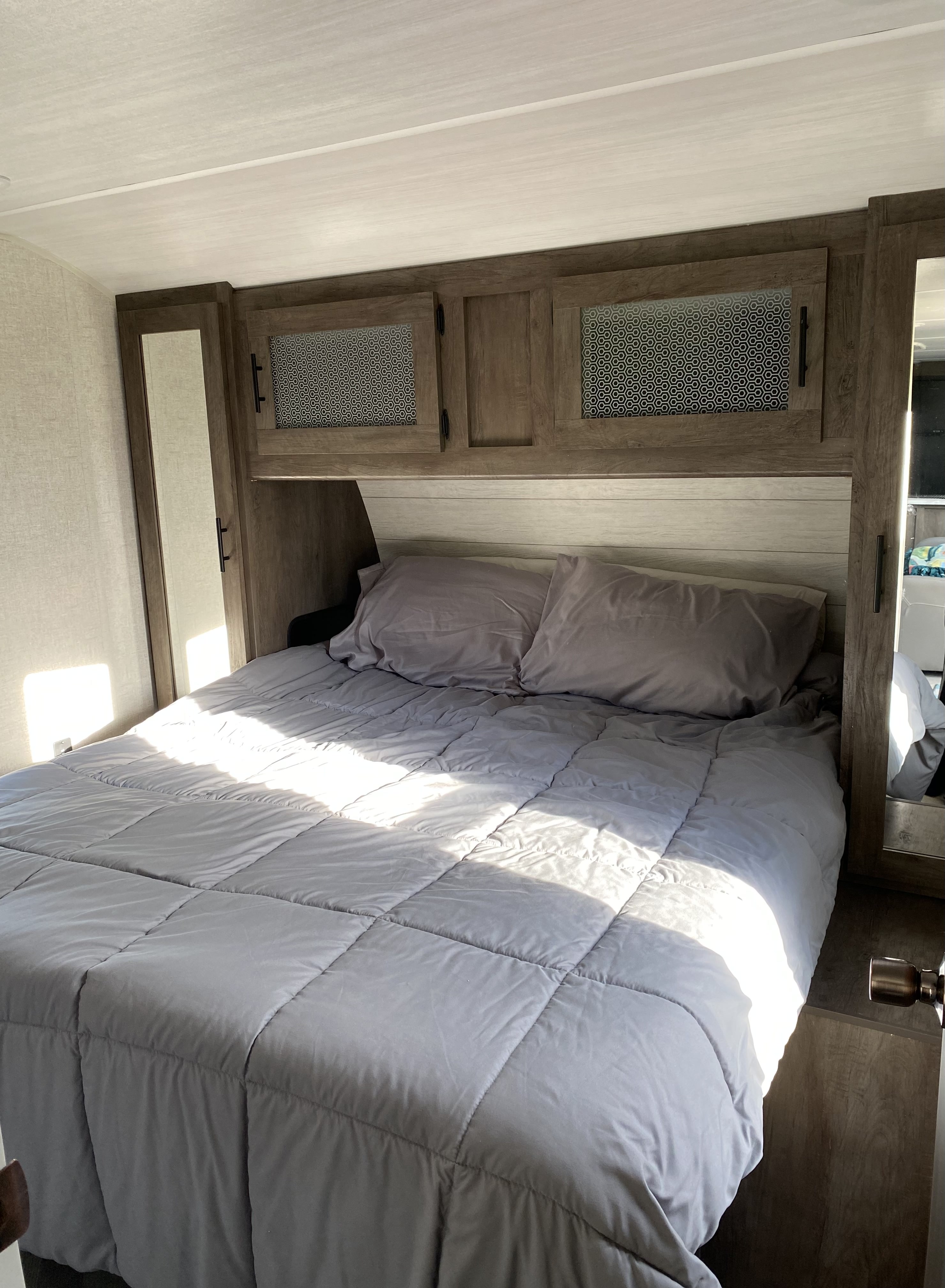 Queen sized, 10 inch Brooklyn Wanderlust mattress topper. Forest River Salem 2021