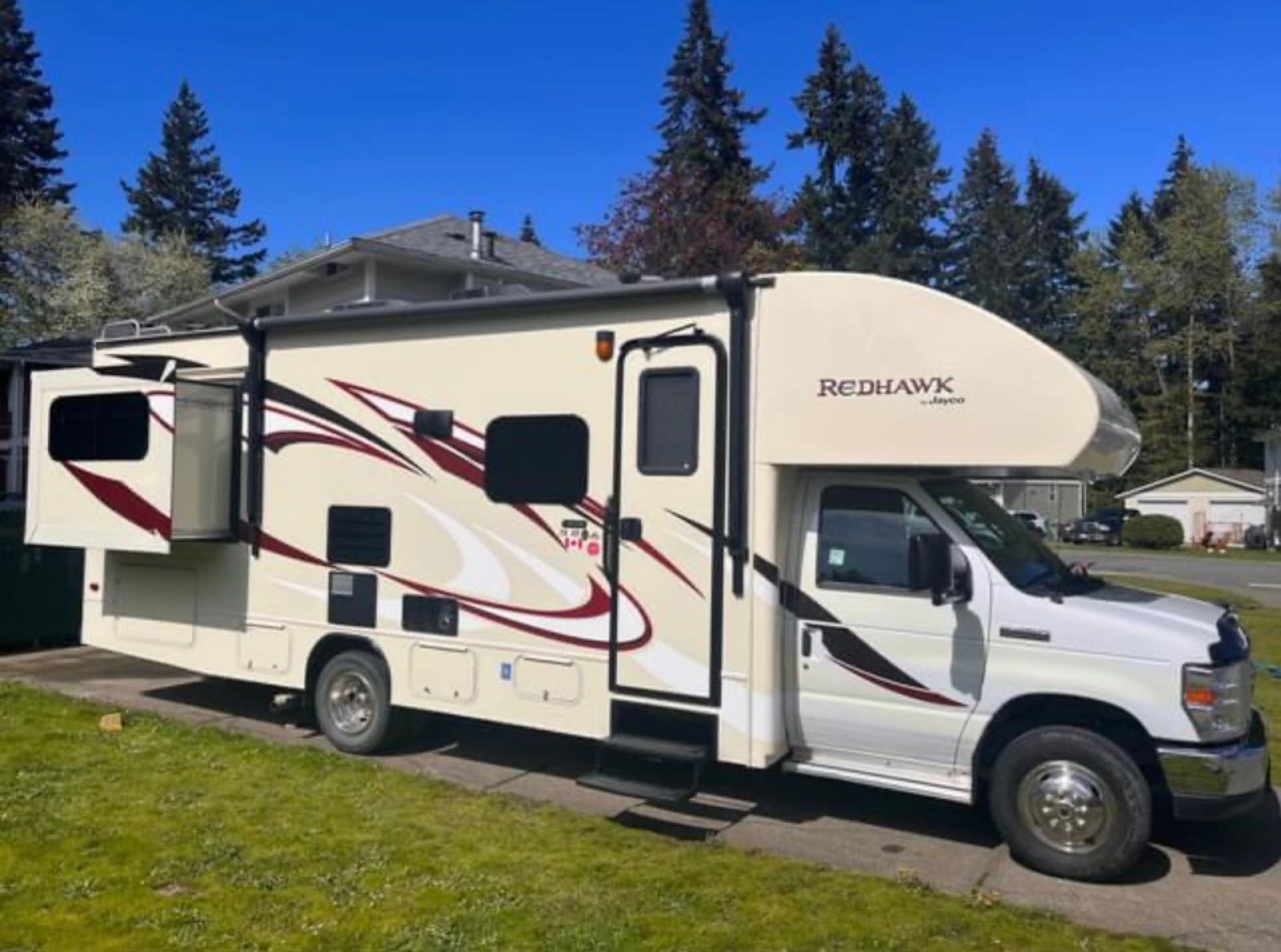 Jessica’s Jayco 26XD Class C