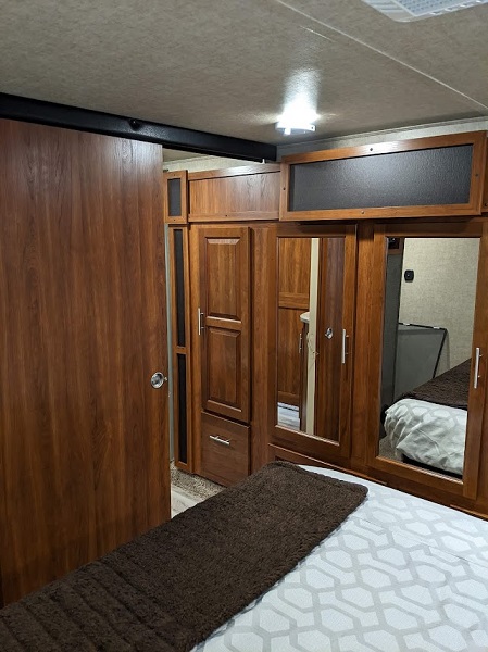 Toy hauler RV Rental 