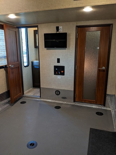 Toy hauler RV Rental 