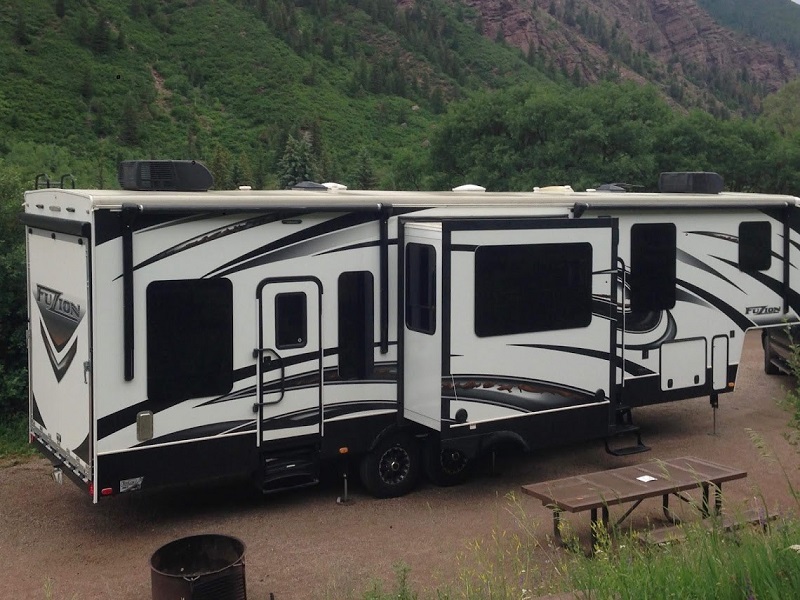 Toy hauler RV Rental 