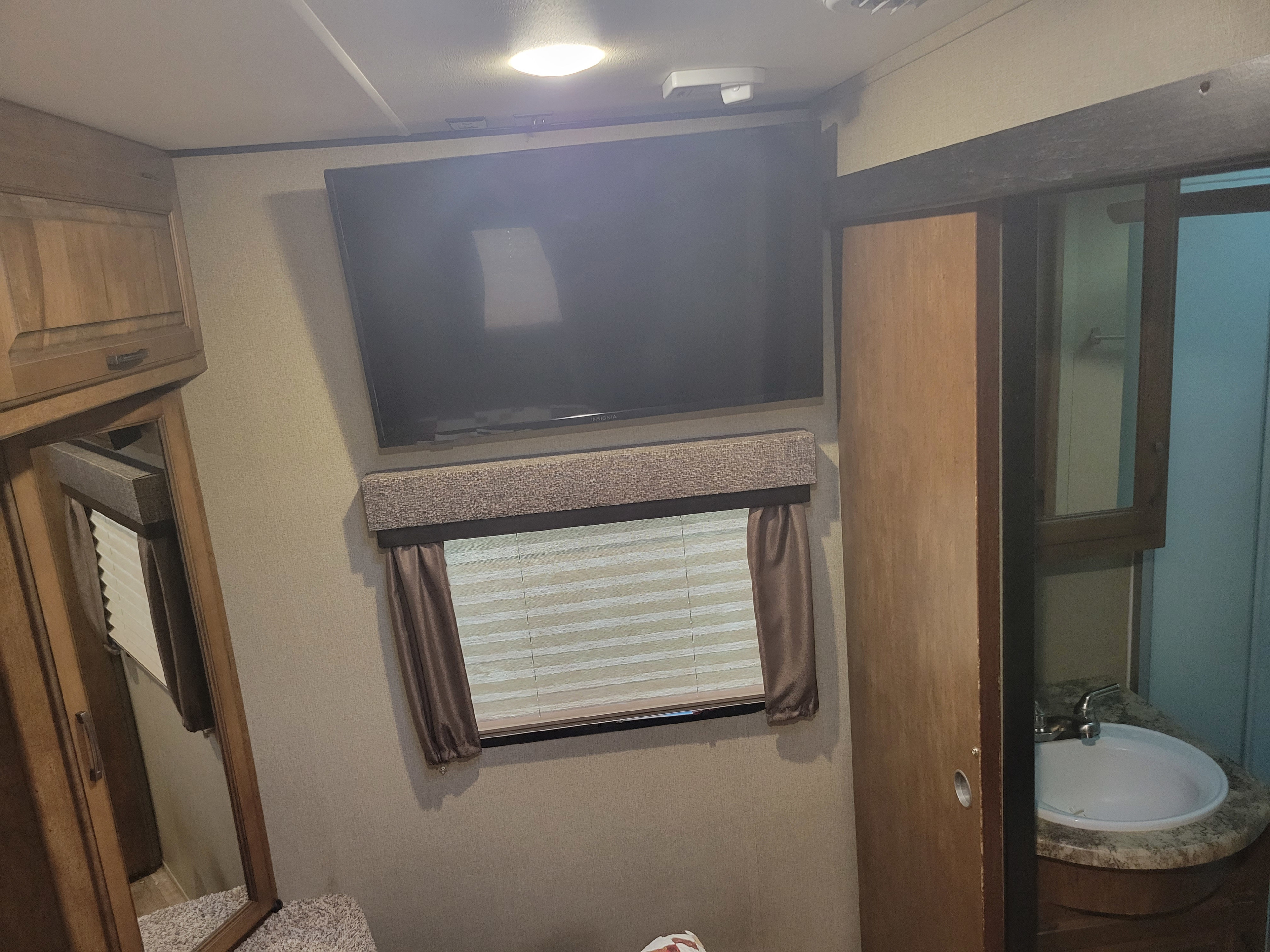 Travel trailer RV Rental 