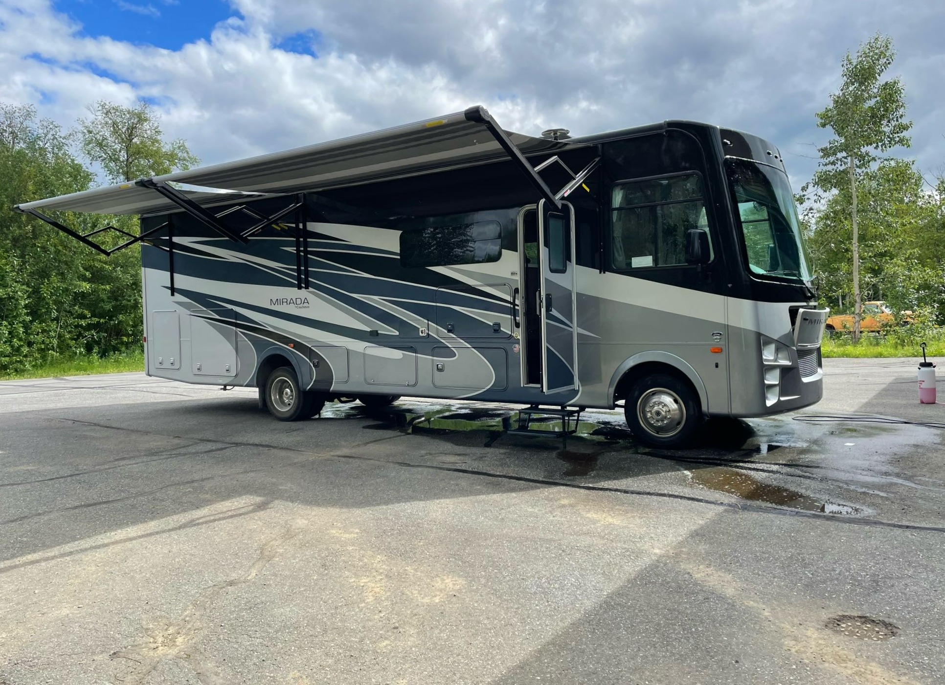 Premium Class A RV - Spacious & Comfortable Travel